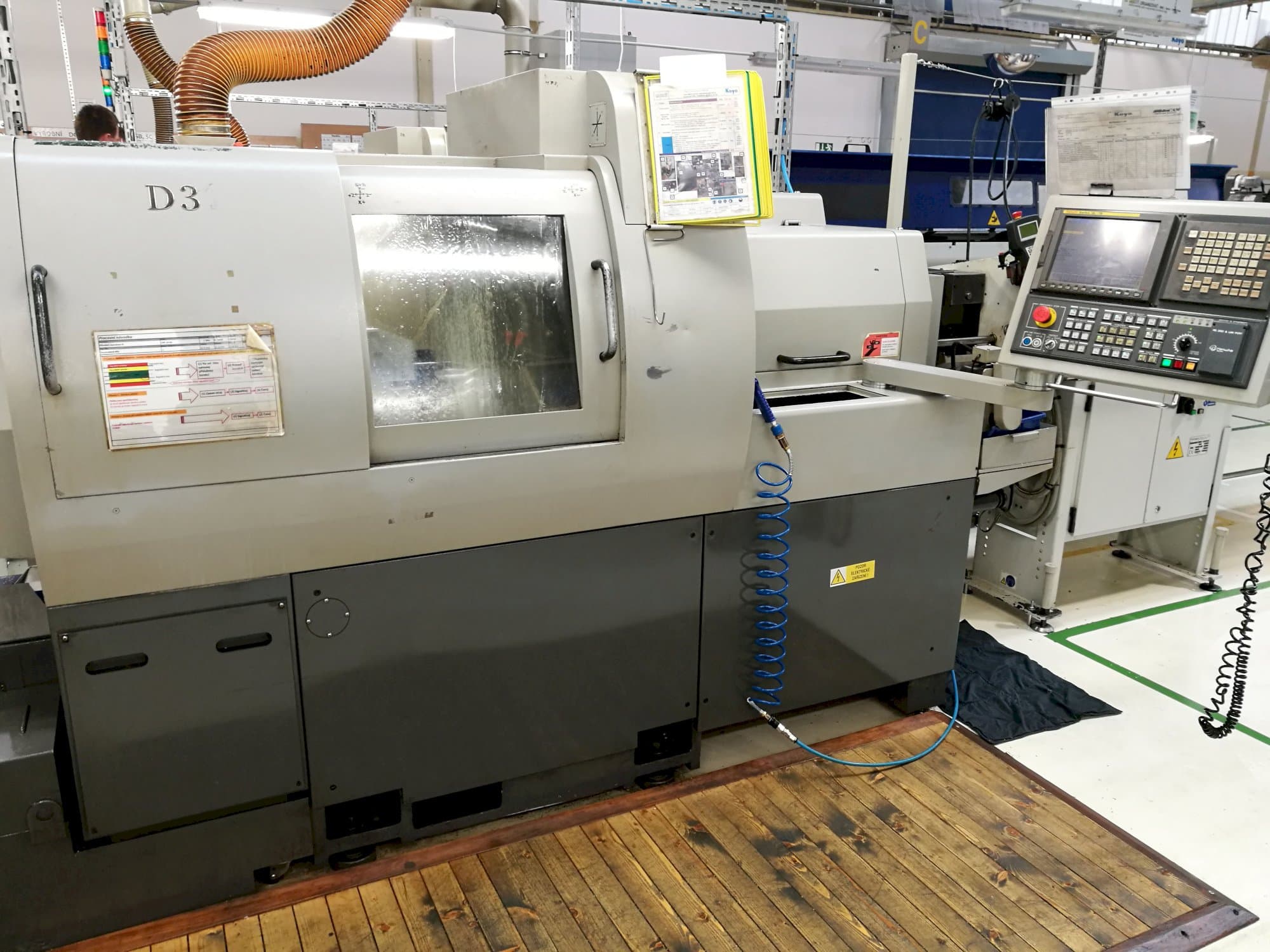 Masina Hanwha XD 38 N   eestvaade