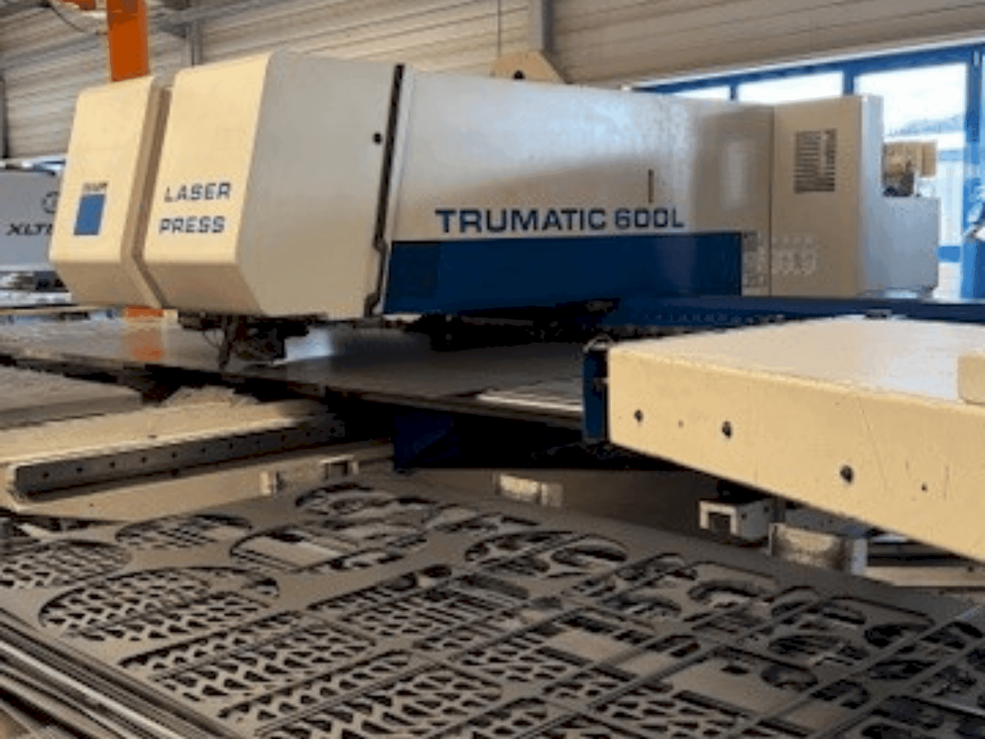 Masina TRUMPF Trumatic 600L   eestvaade
