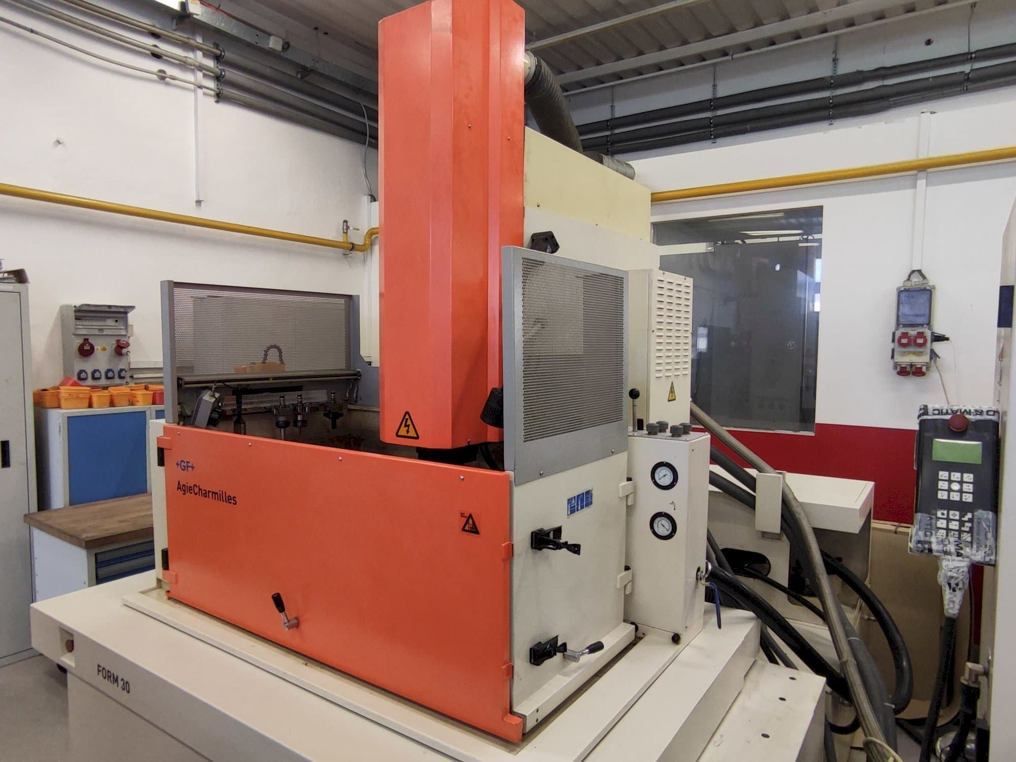 Masina AgieCharmilles FORM 30   eestvaade