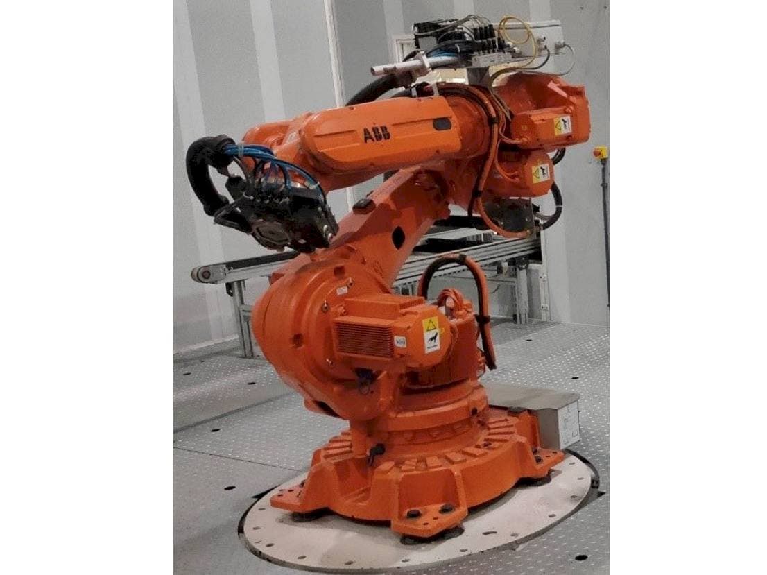 Masina ABB IRB 6620-150/2.2   eestvaade