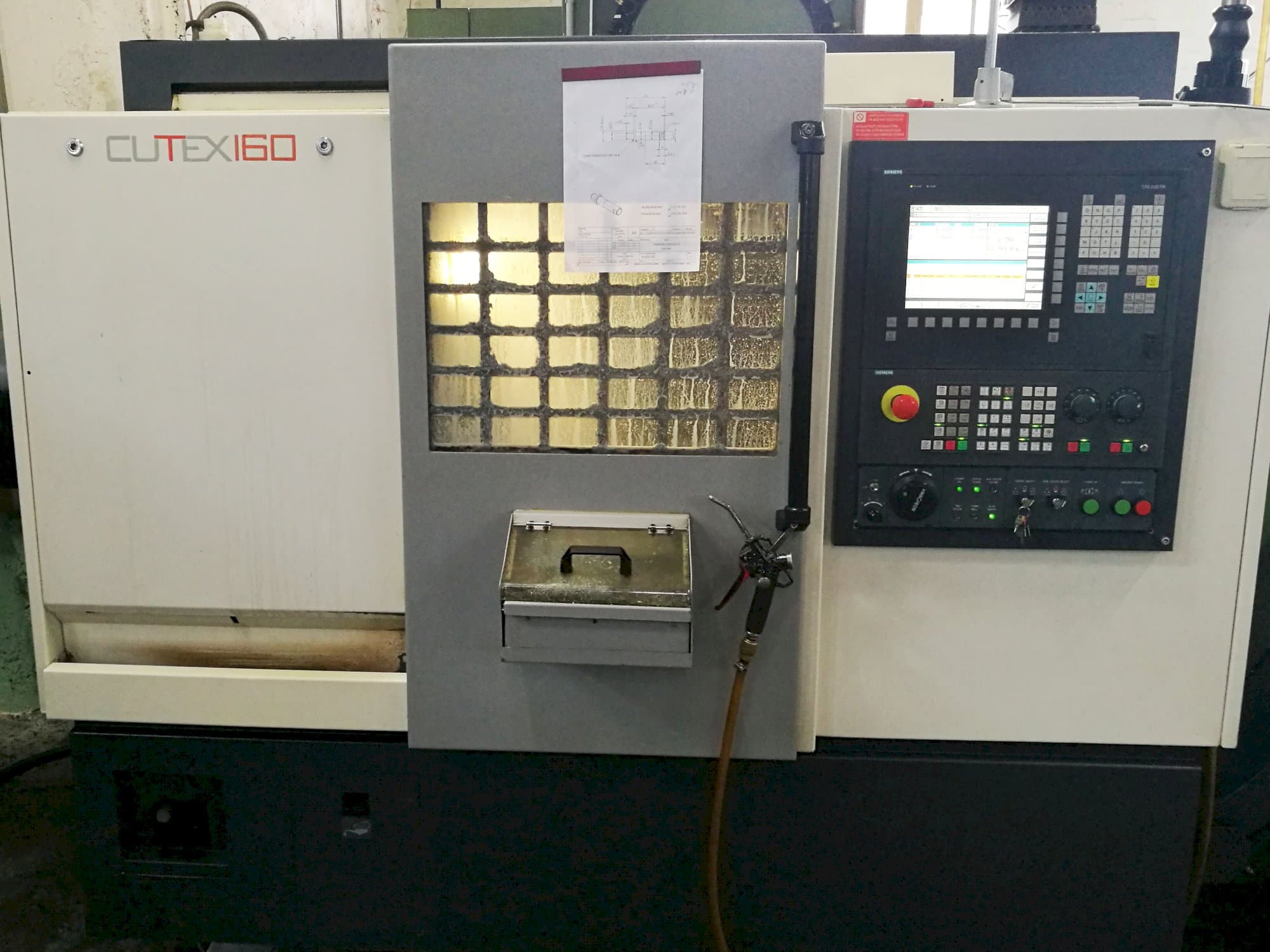 Masina HWACHEON CUTEX-160   eestvaade