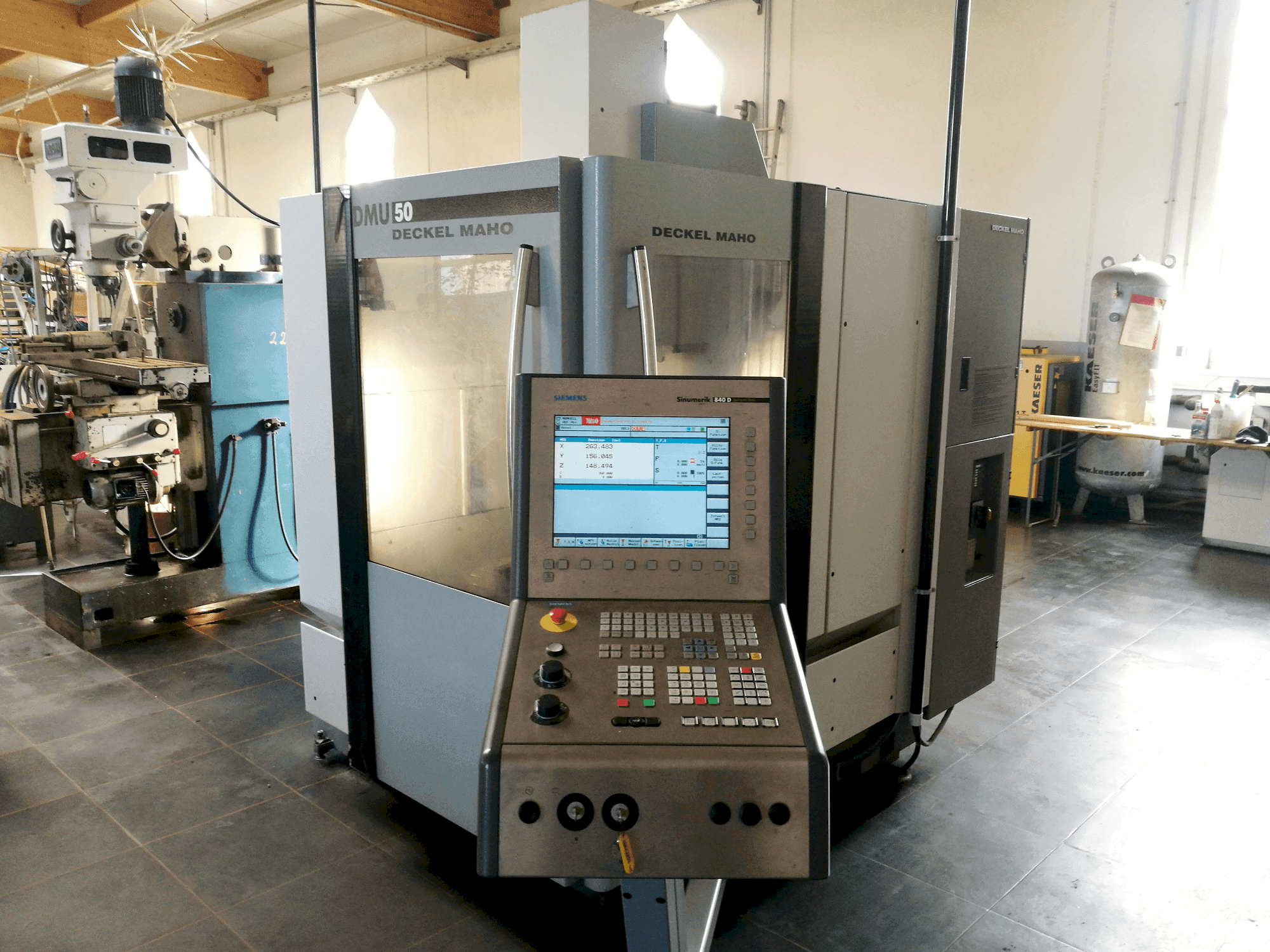 Masina DECKEL MAHO DMU 50   eestvaade