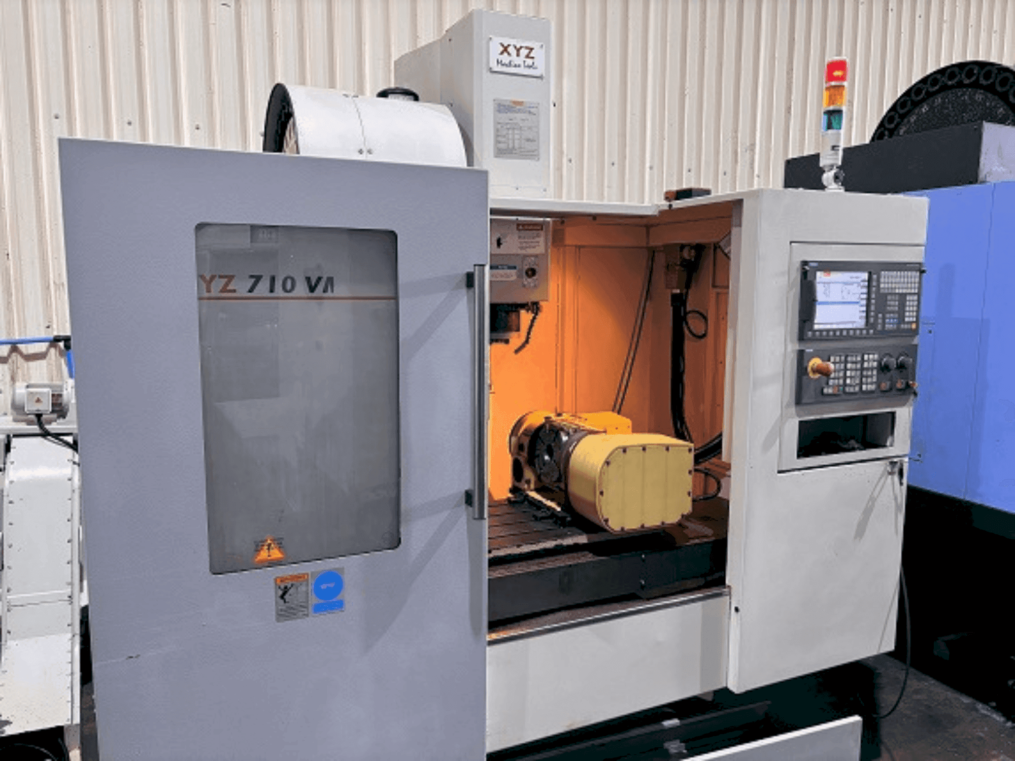 Masina XYZ 710 VMC   eestvaade