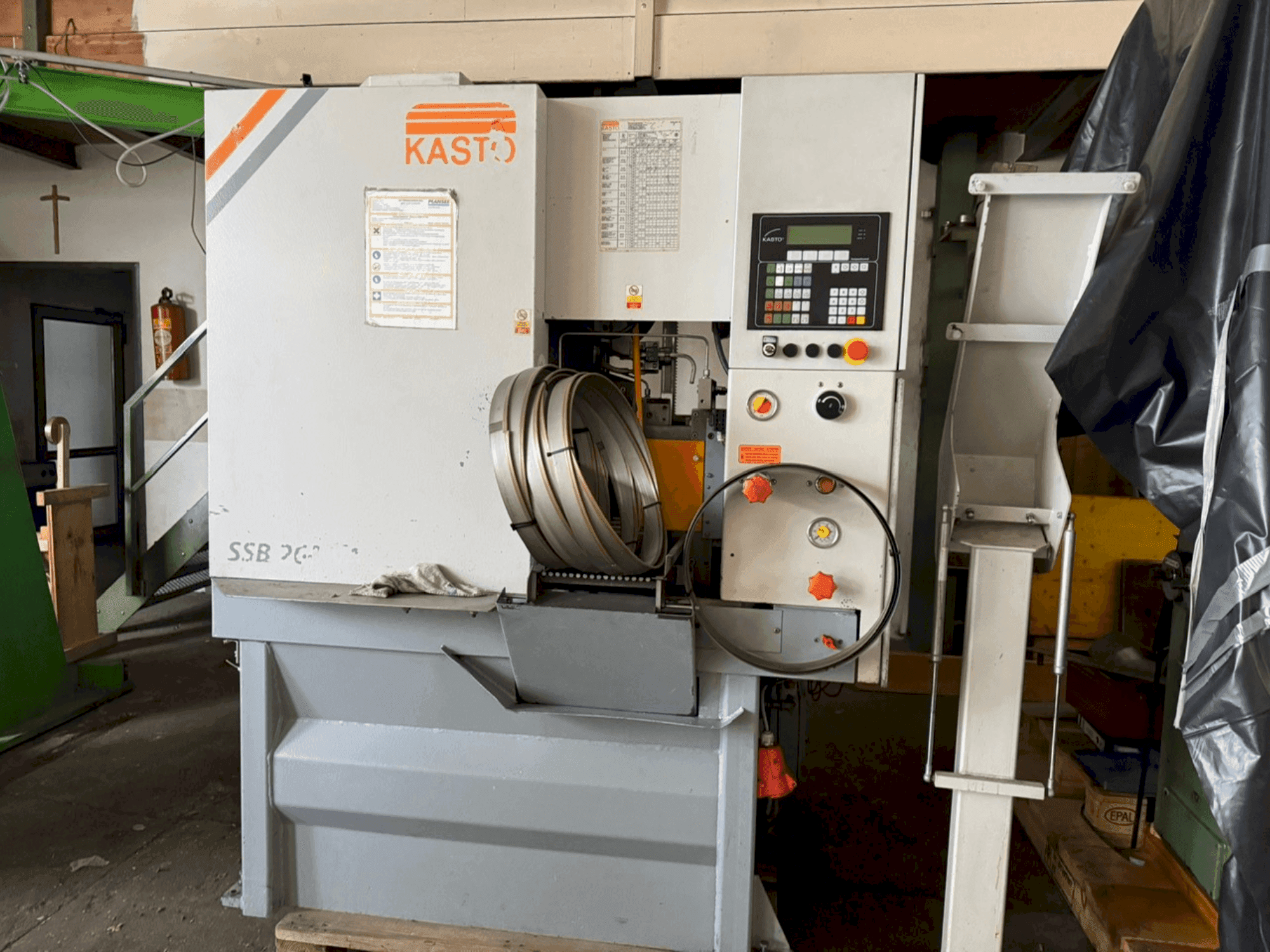 Masina KASTO SSB 260 VA-CC-CNC   eestvaade