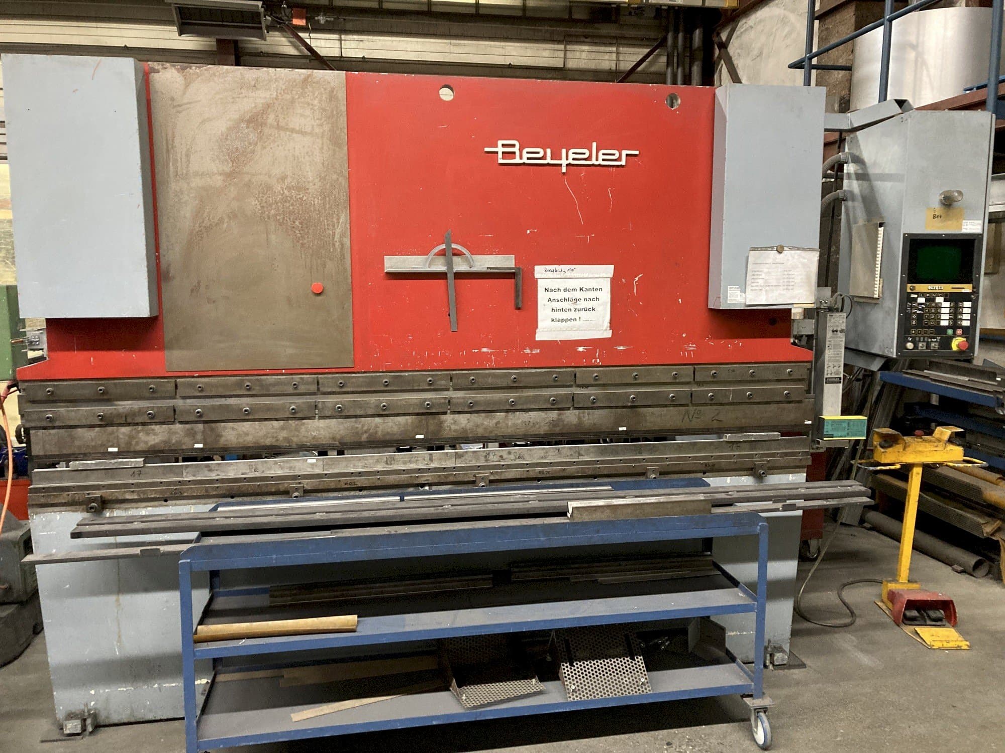 Masina BEYELER M3   eestvaade