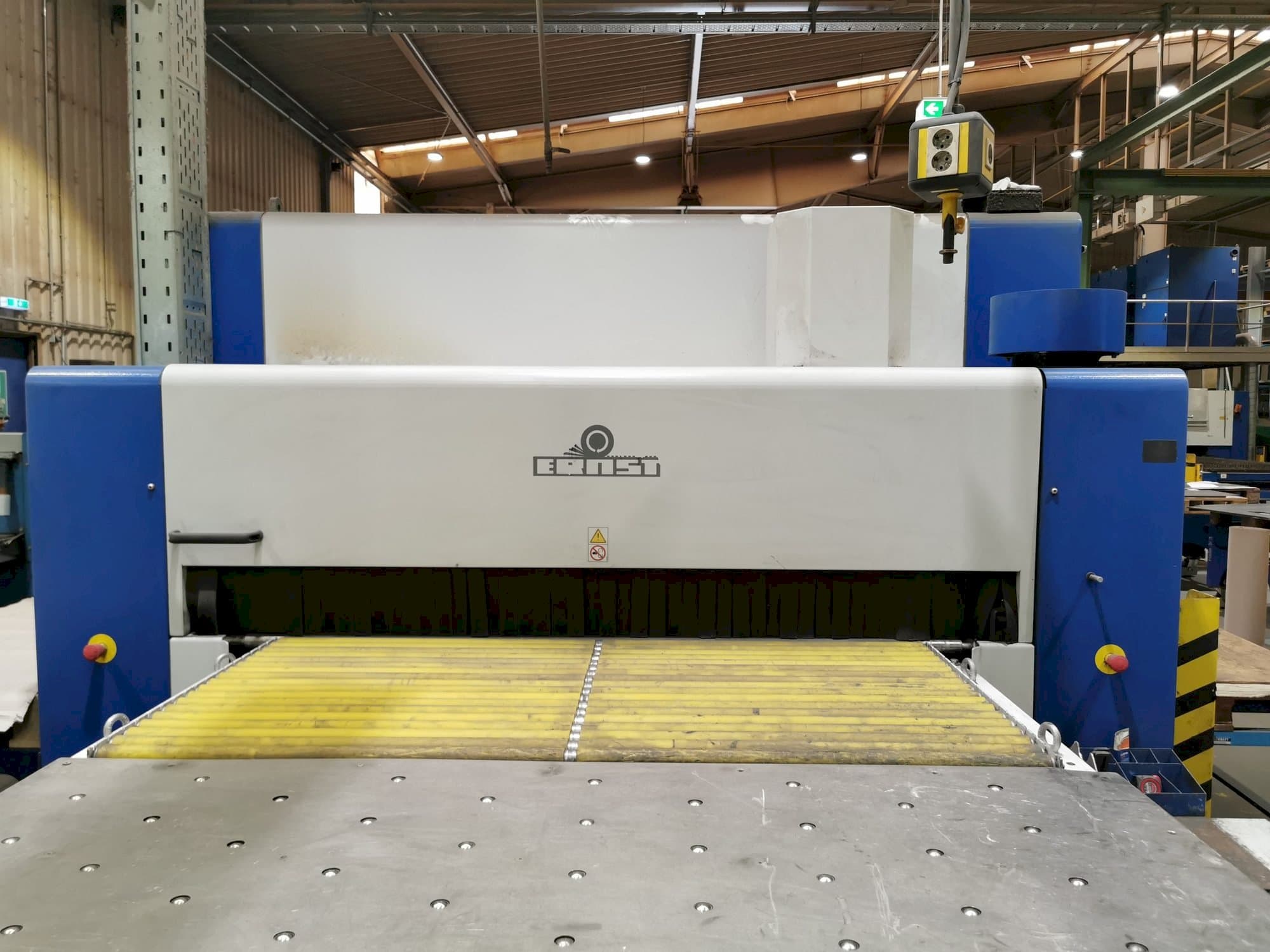 Masina ERNST Neptun EBS eestvaade