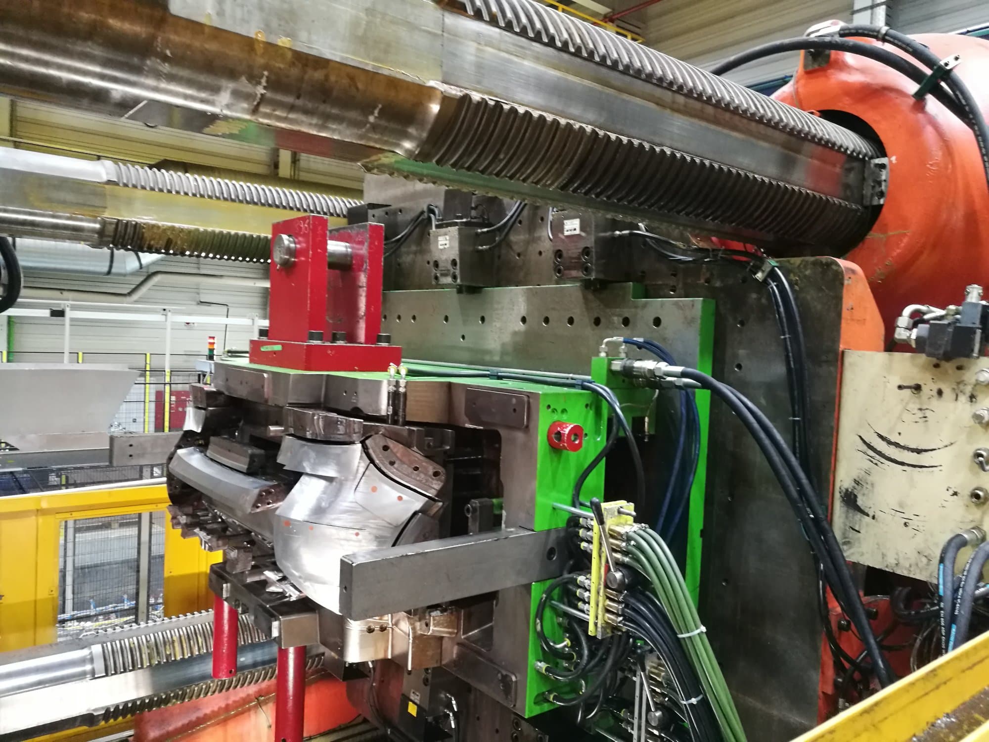 Masinavaade Husky EL 4000 RS 170/145   vasakult