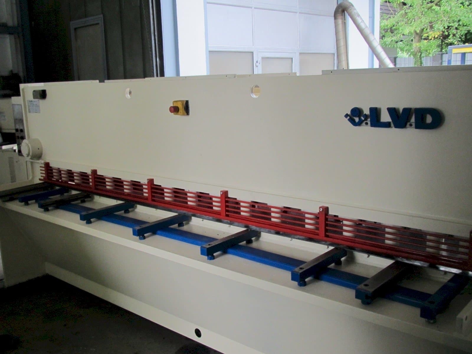 Masina LVD HST  31/6   eestvaade