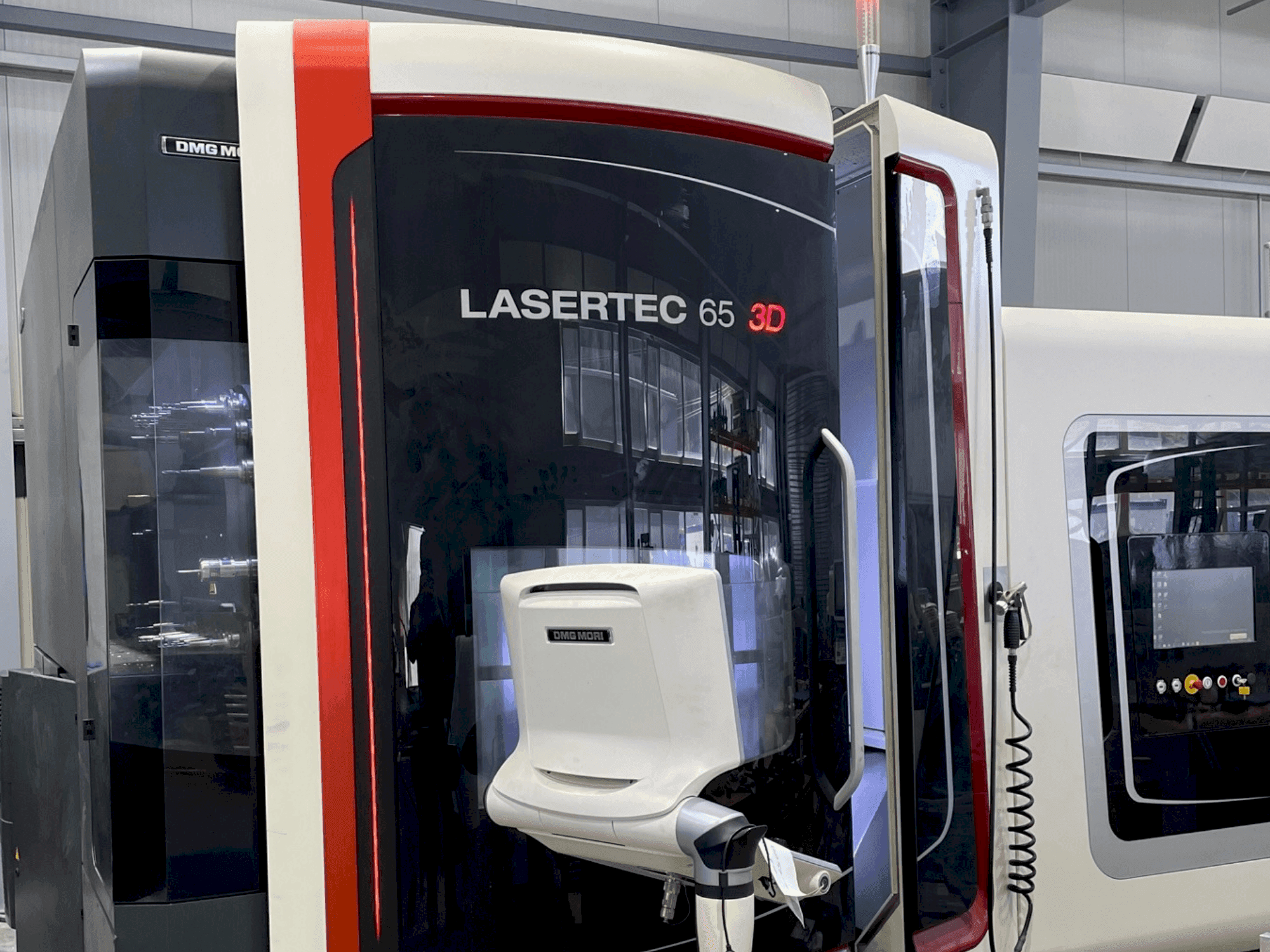 Masina DMG MORI LASERTEC 65 3D Hybrid   eestvaade