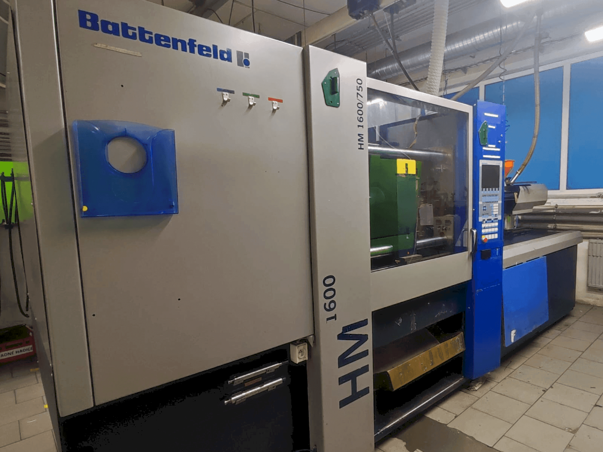 Masina Battenfeld HM 1600/750   eestvaade