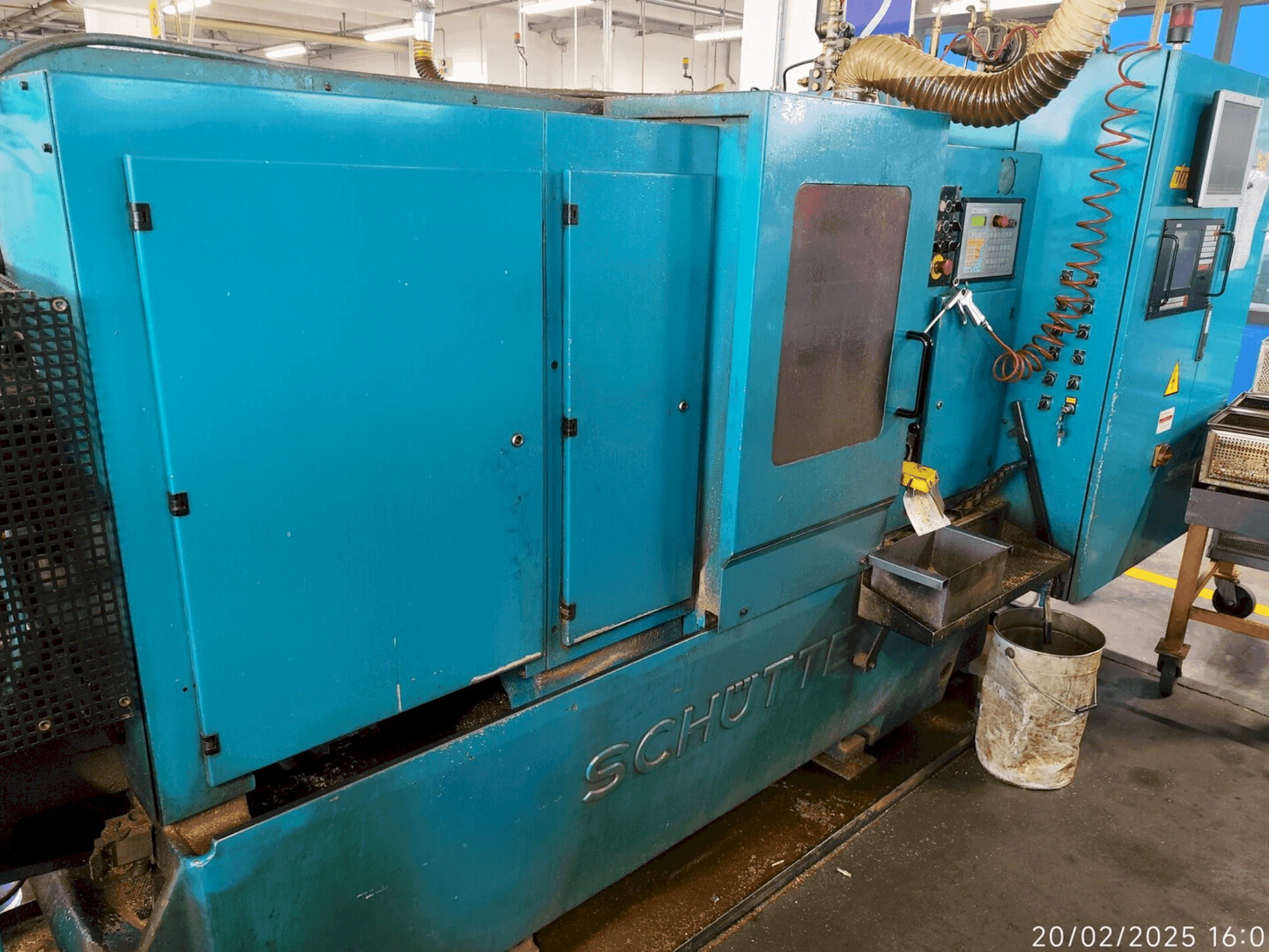 Masina Schütte  SE16   eestvaade