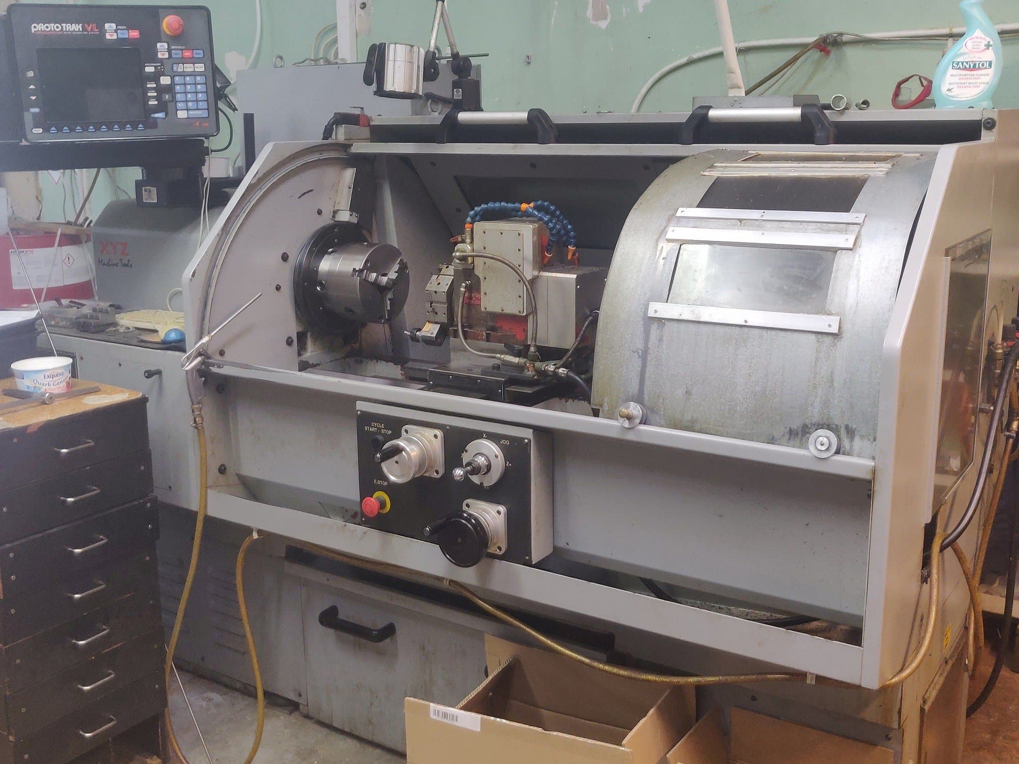 Masina XYZ VL355   vasaku külje vaade