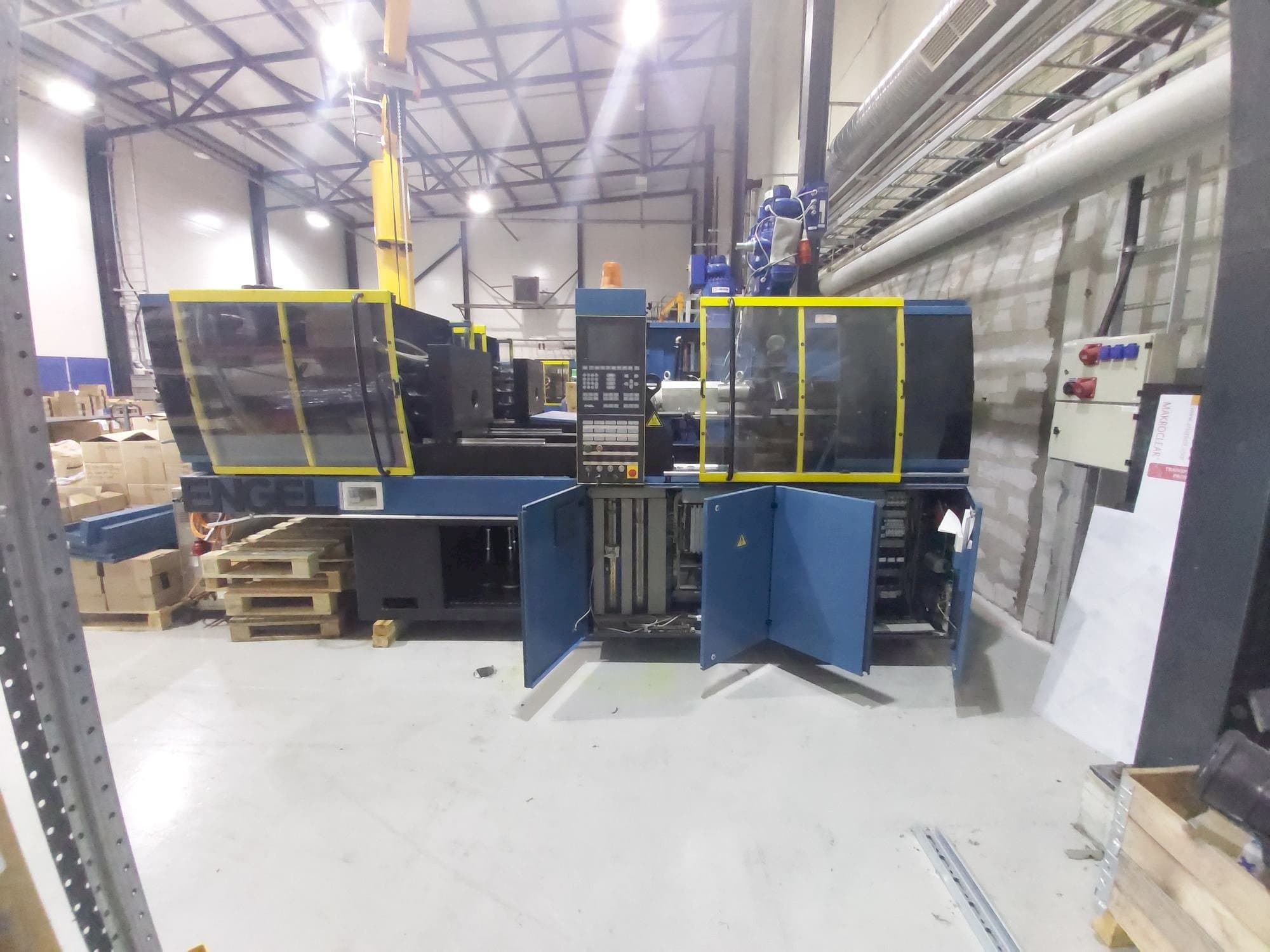 Masina ENGEL ES 330/80 HL eestvaade