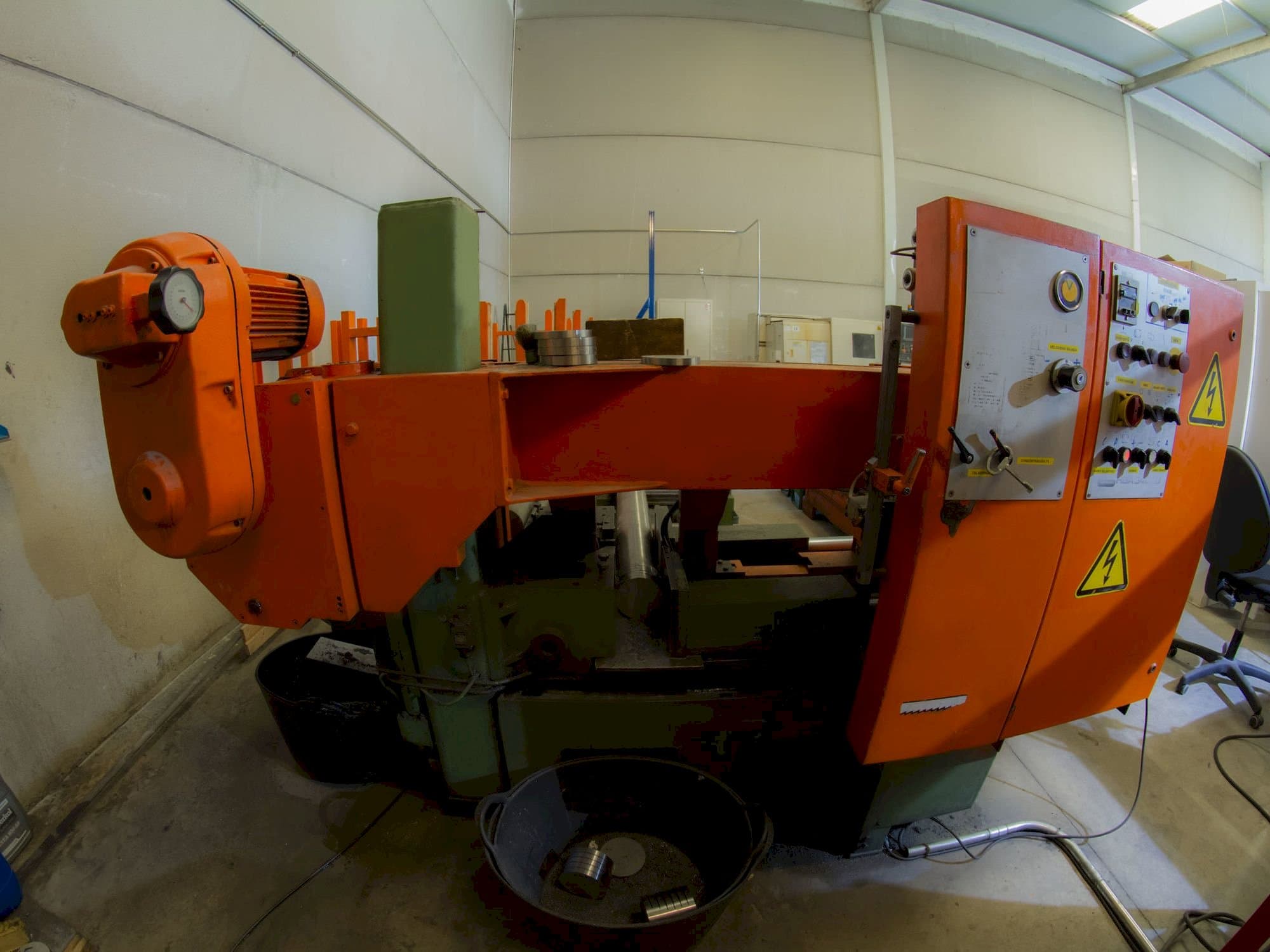 Masina KASTO HBA 340 AU eestvaade