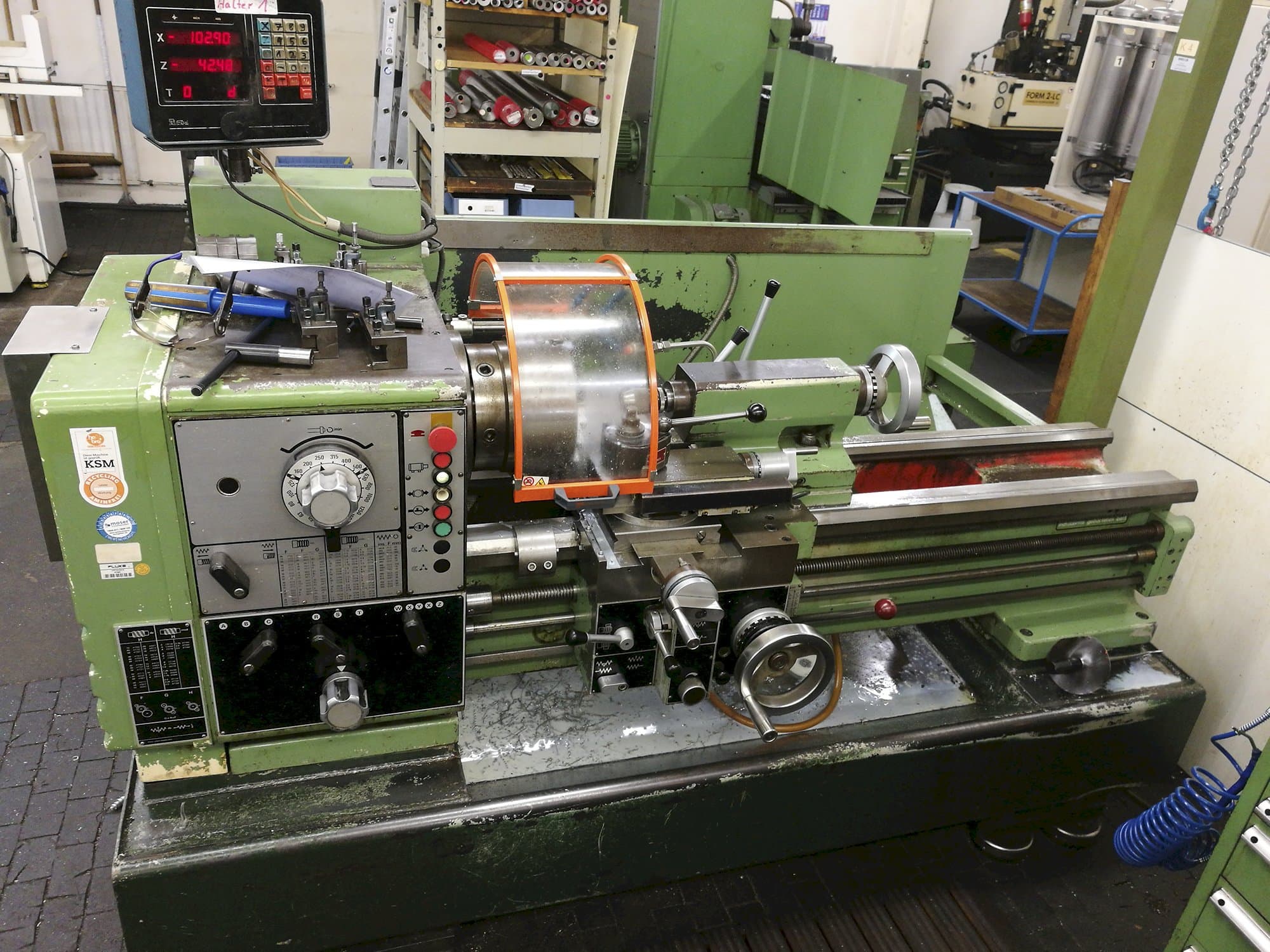 Masina Harrison M400  eestvaade