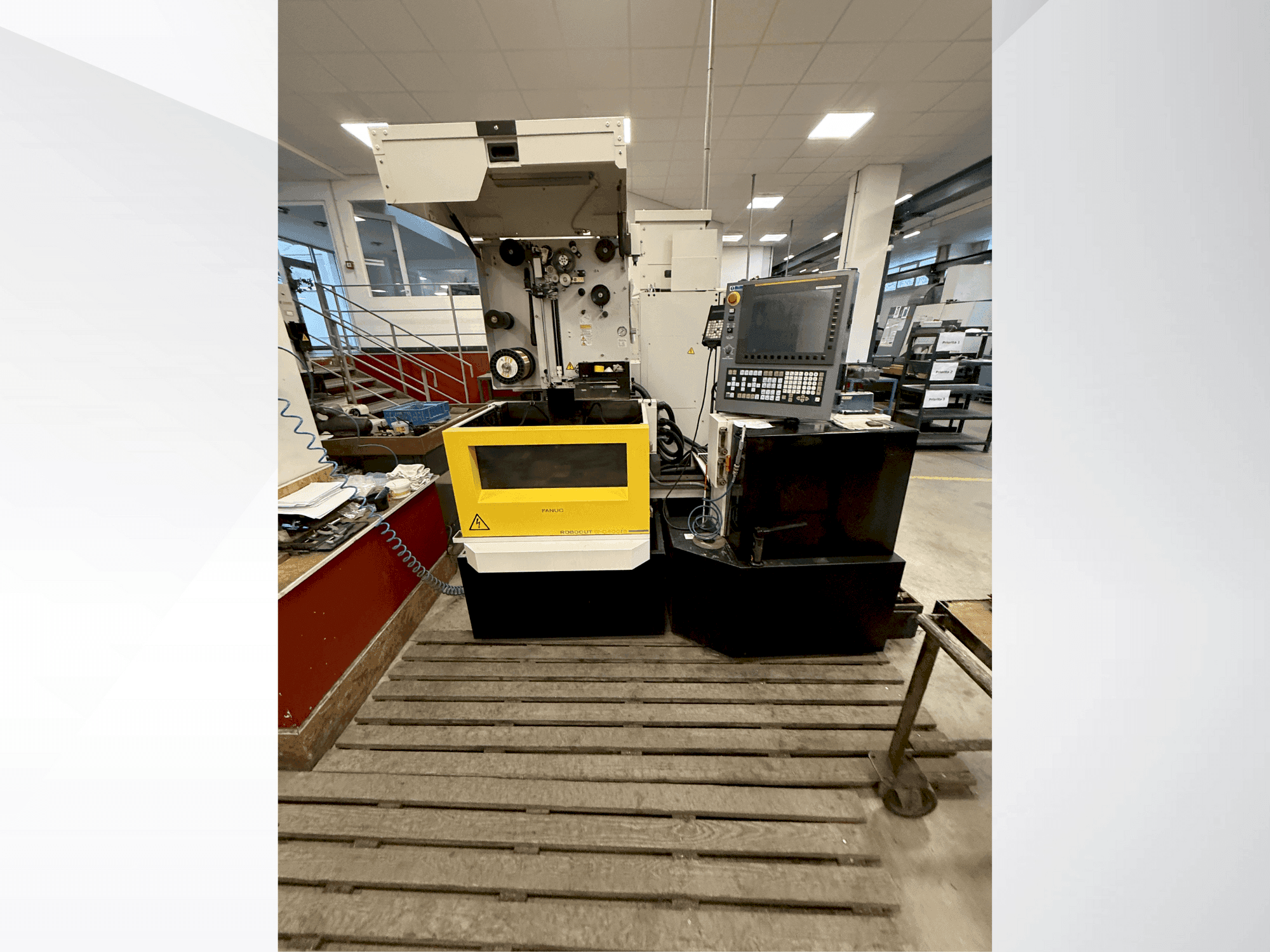 Masina FANUC Robocut alpha-C400iB   eestvaade