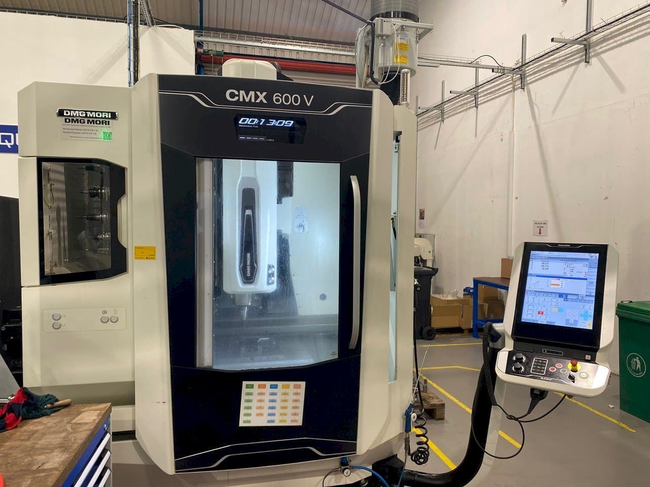 Masina DMG CMX 600 V   eestvaade