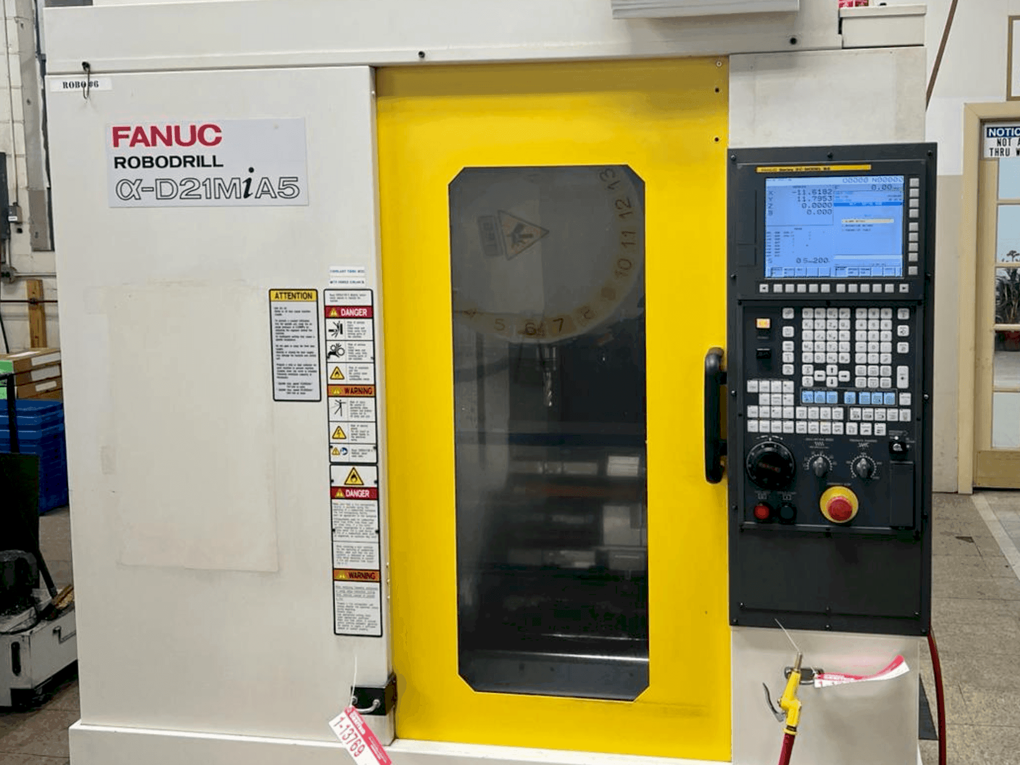 Masina FANUC Robodrill D21MiA5   eestvaade