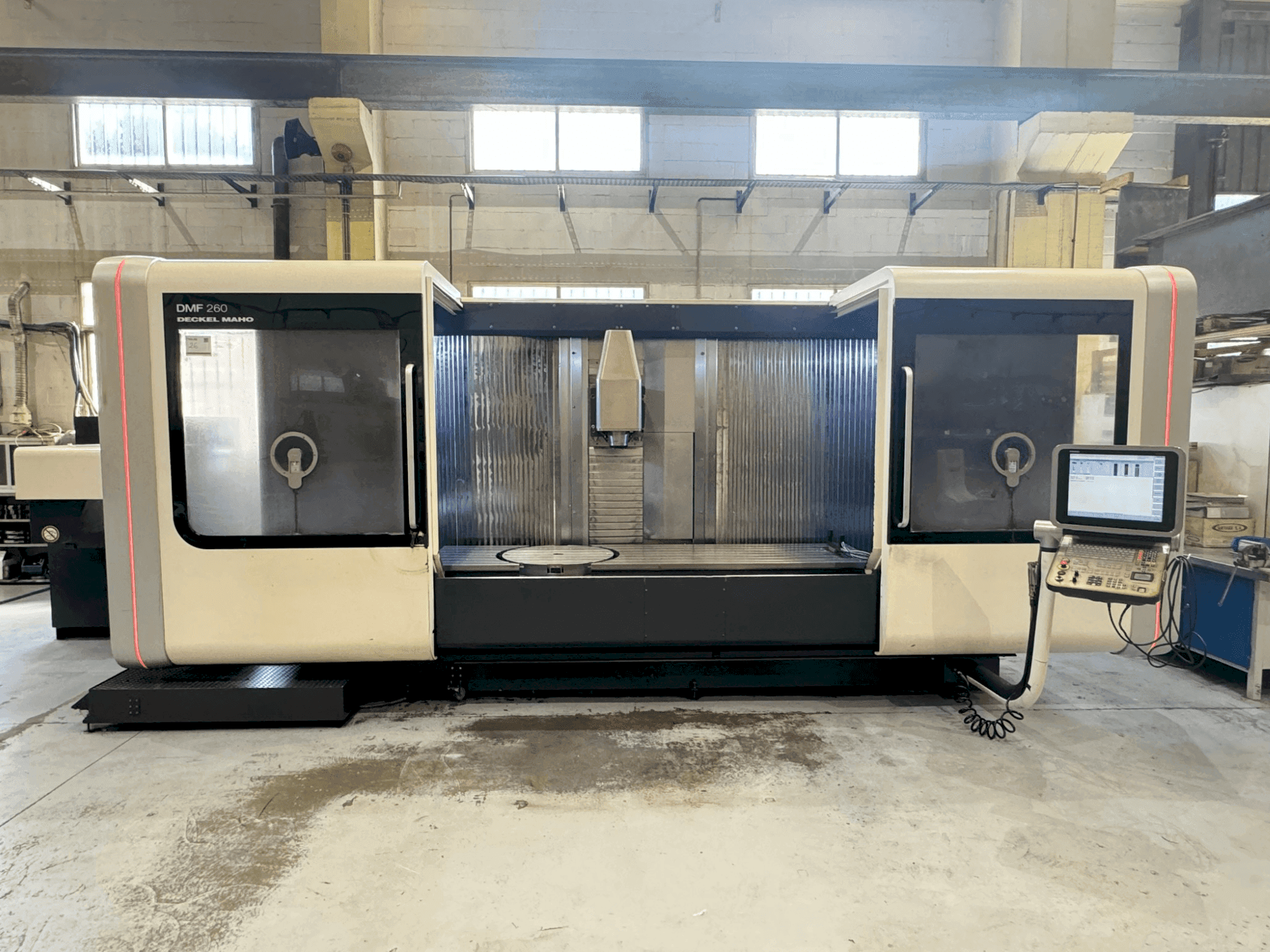 Masina DMG MORI DMF 260/7   eestvaade
