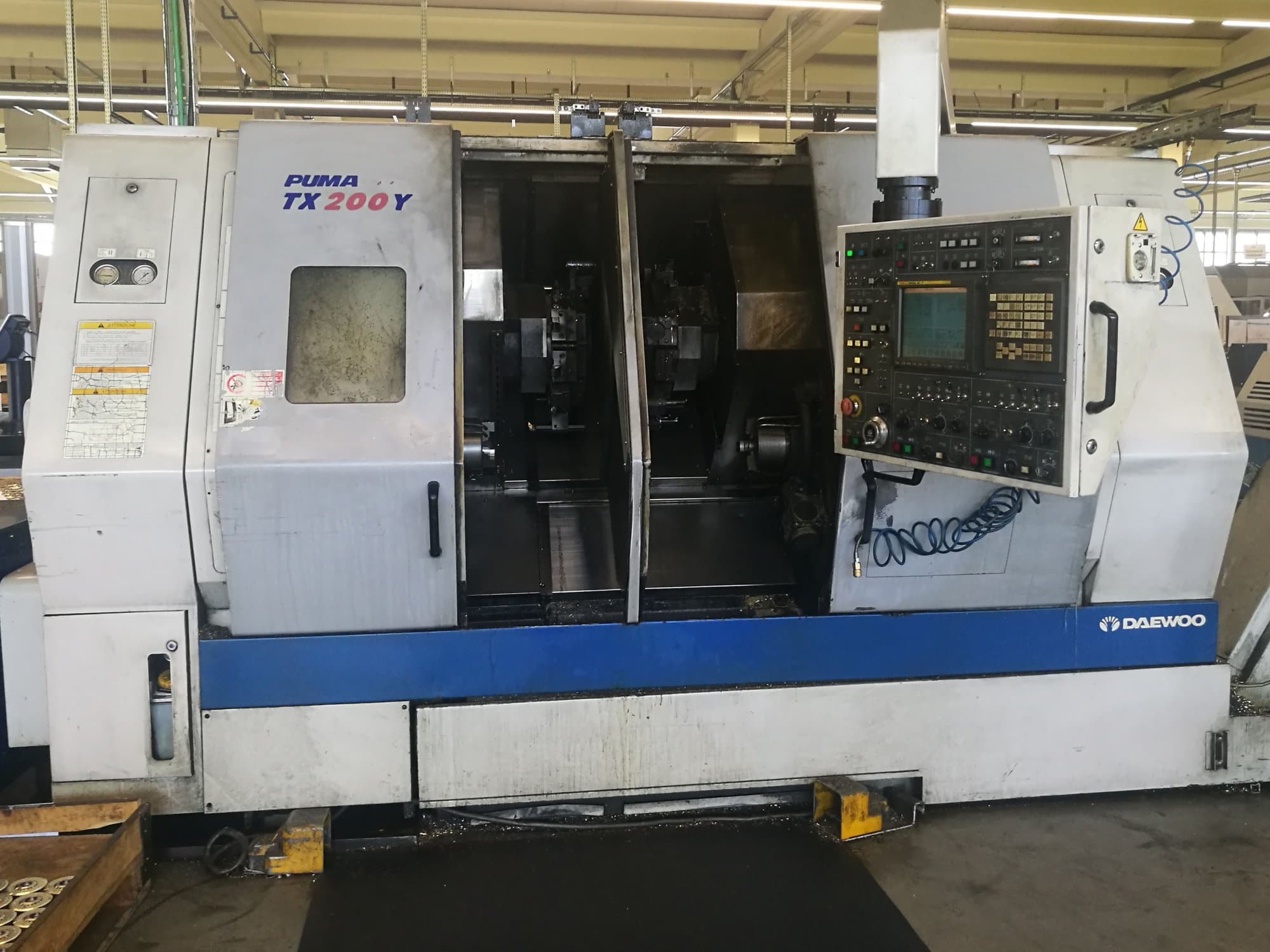 Masina DAEWOO PUMA TX200Y   eestvaade