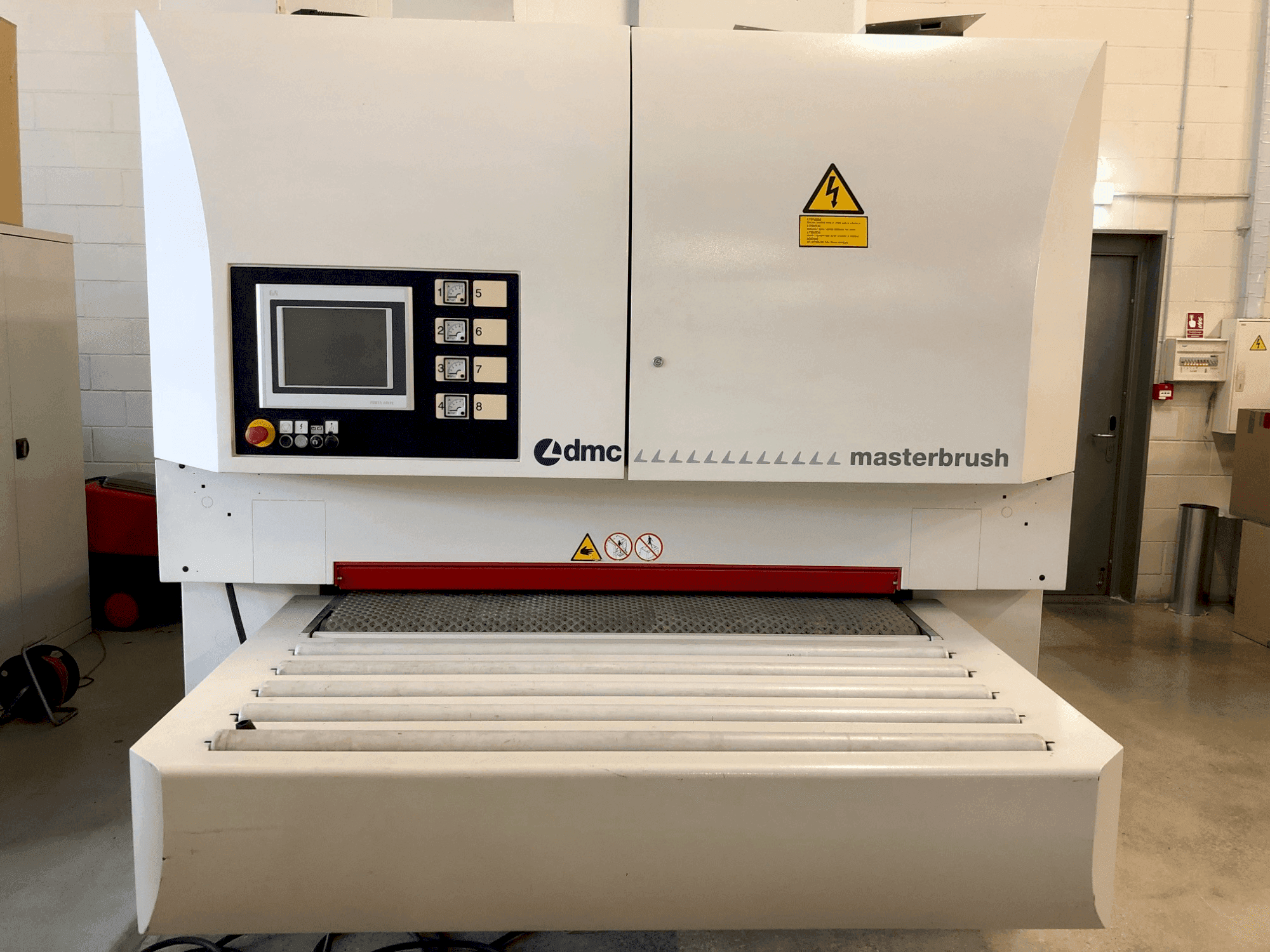 Masina DMC MASTERBRUSH MB 1350 M4 (2011)   eestvaade
