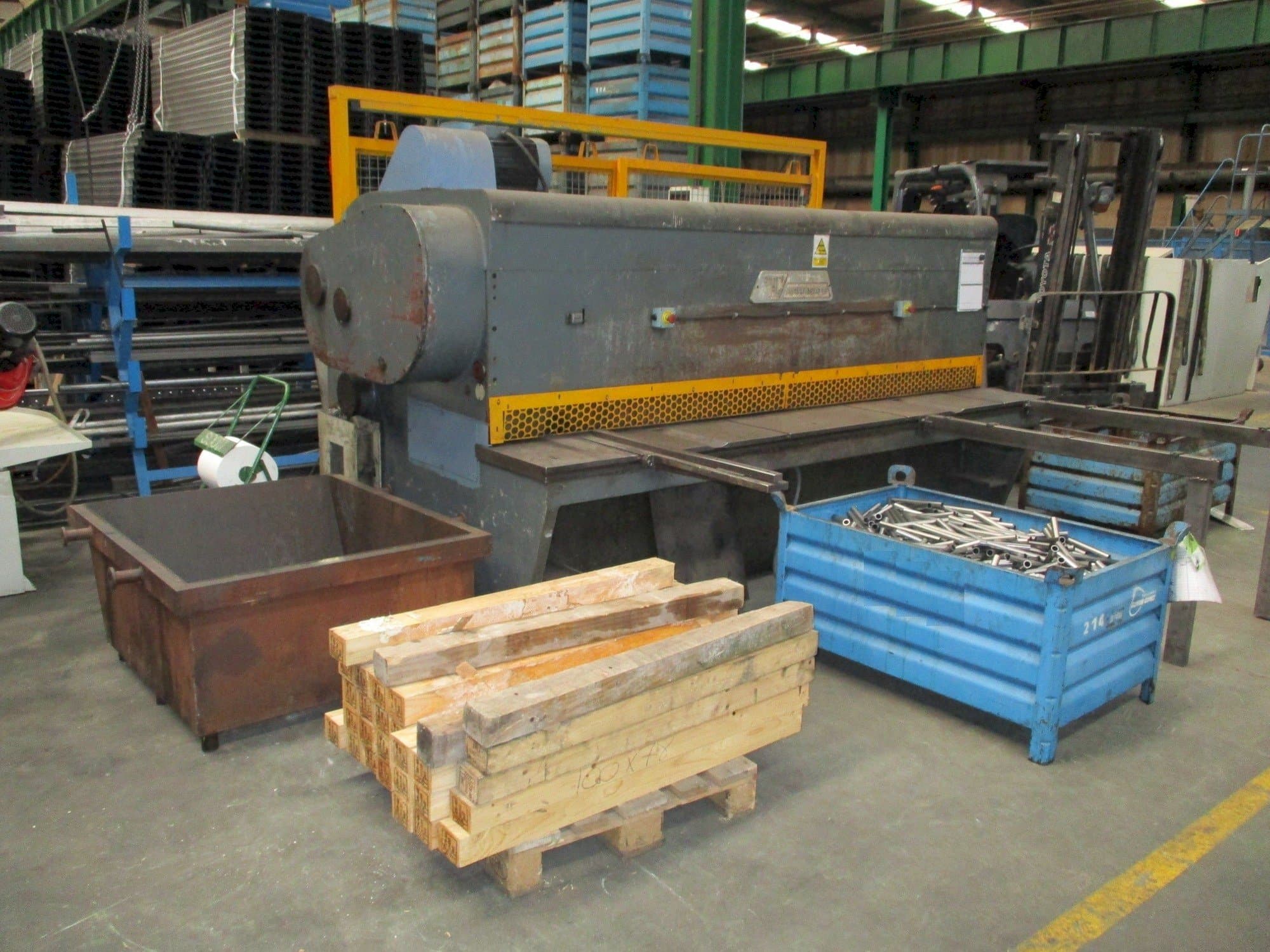 Masina Taci AC-10/30   eestvaade