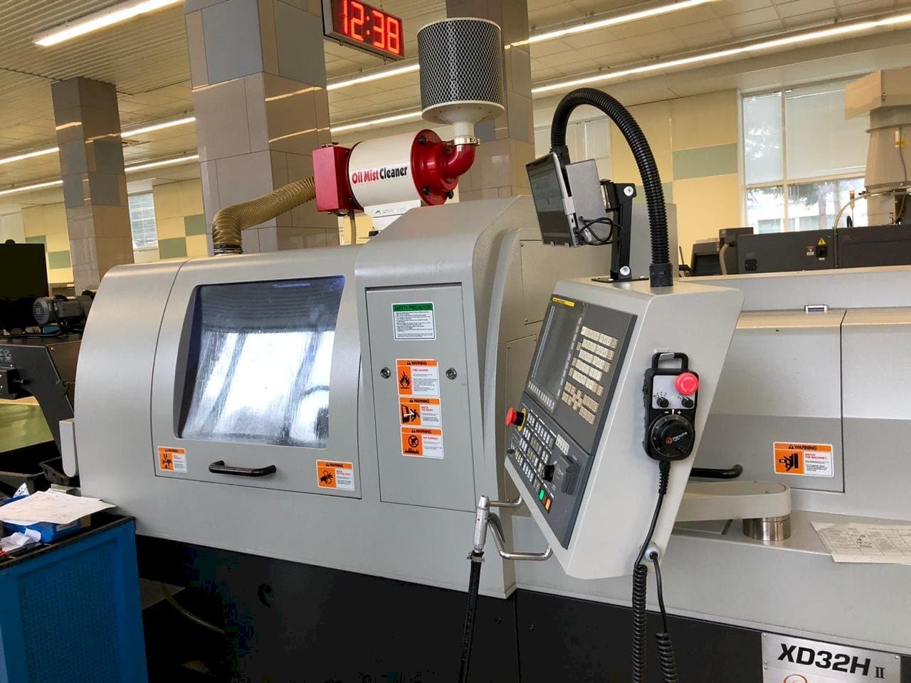 Masina Hanwha XD32H II   eestvaade