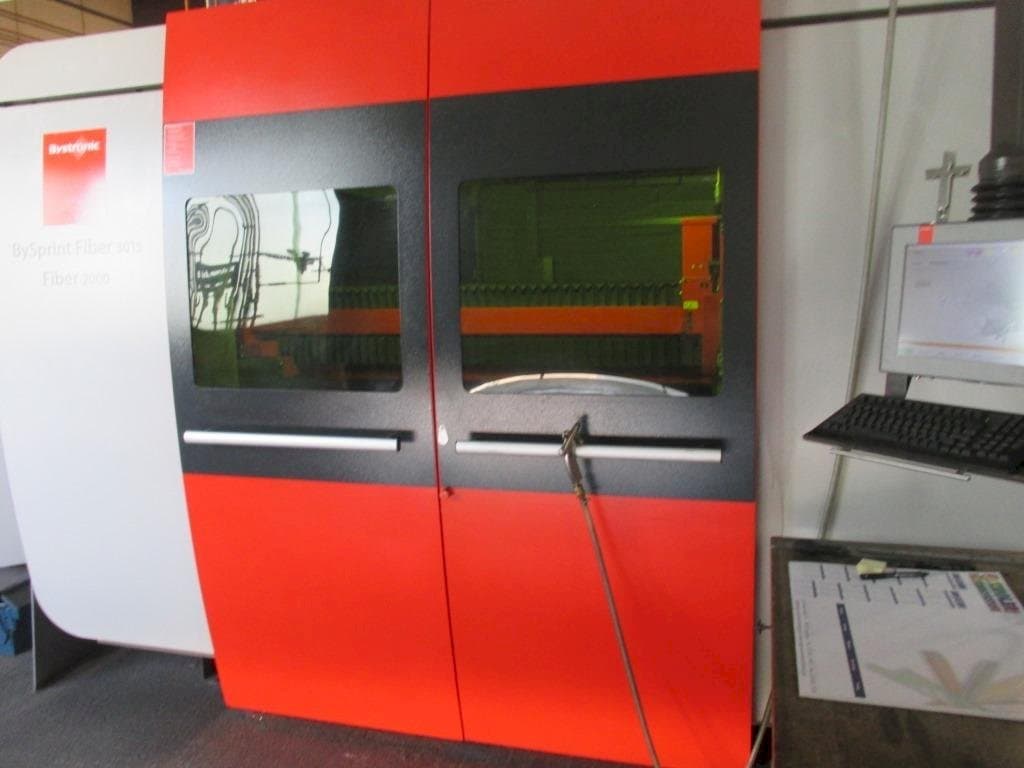 Masina Bystronic BySprint Fiber 3015 eestvaade
