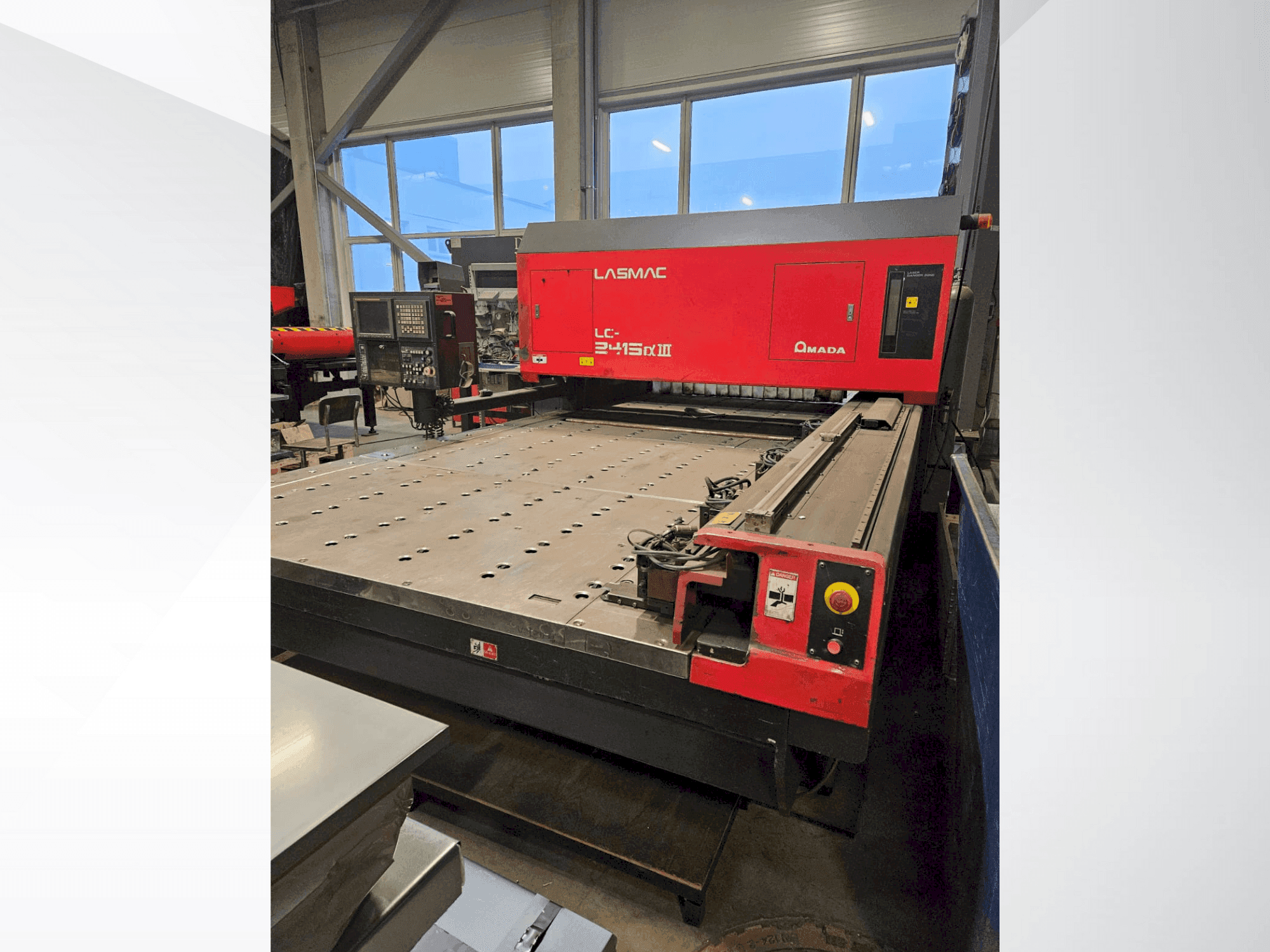 Masina AMADA LC 2415 A3   eestvaade