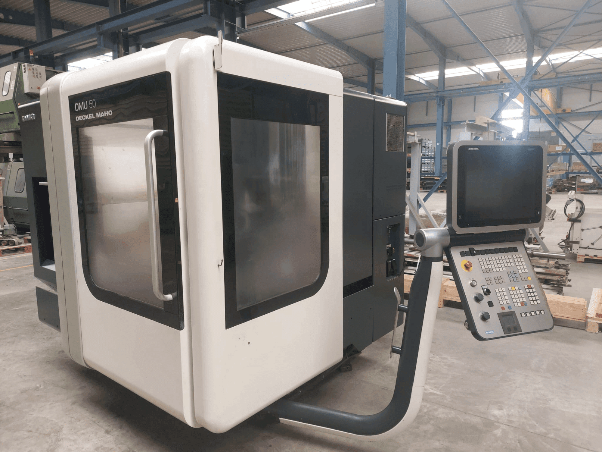 Masina DMG DECKEL MAHO DMU 50   eestvaade