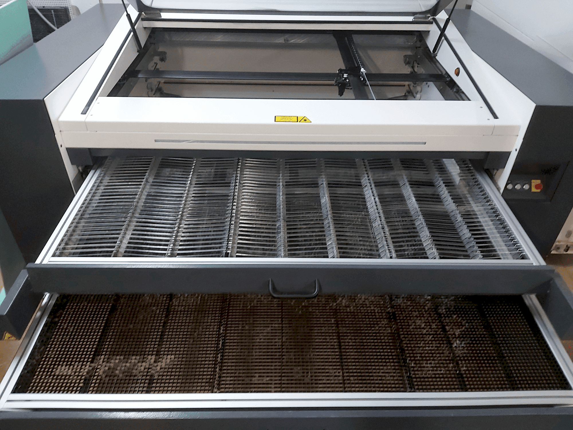 Masina SEI SPA X-Type 1610   eestvaade