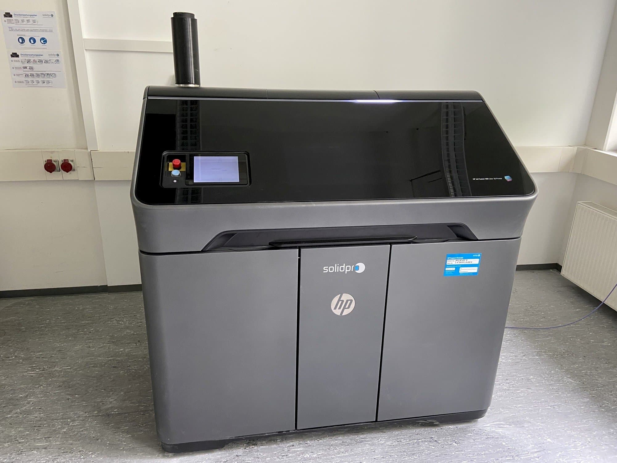 Masina HP Jet Fusion 580 Color 3D printer   eestvaade