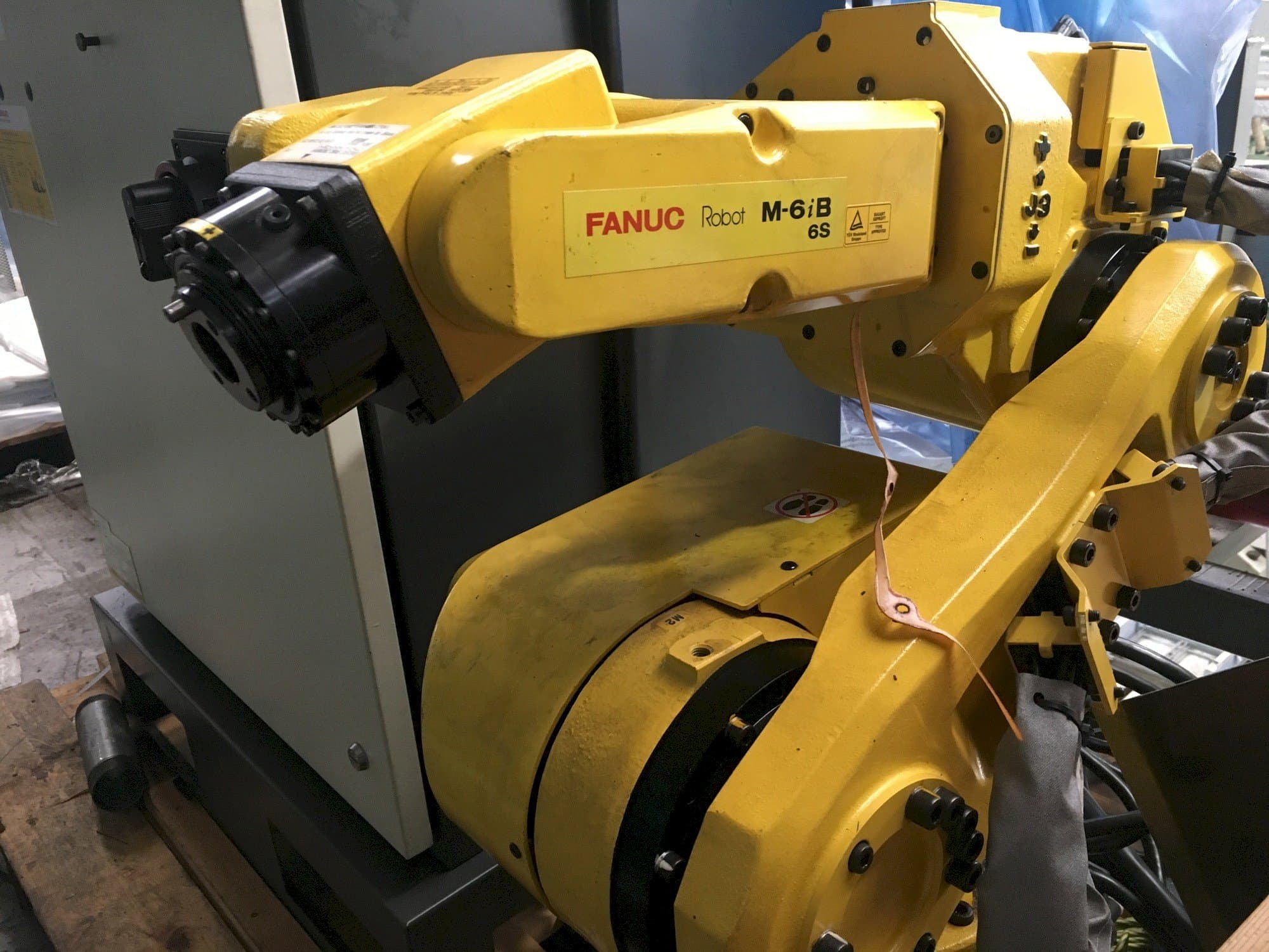 Masina FANUC M-6iB 6S   eestvaade