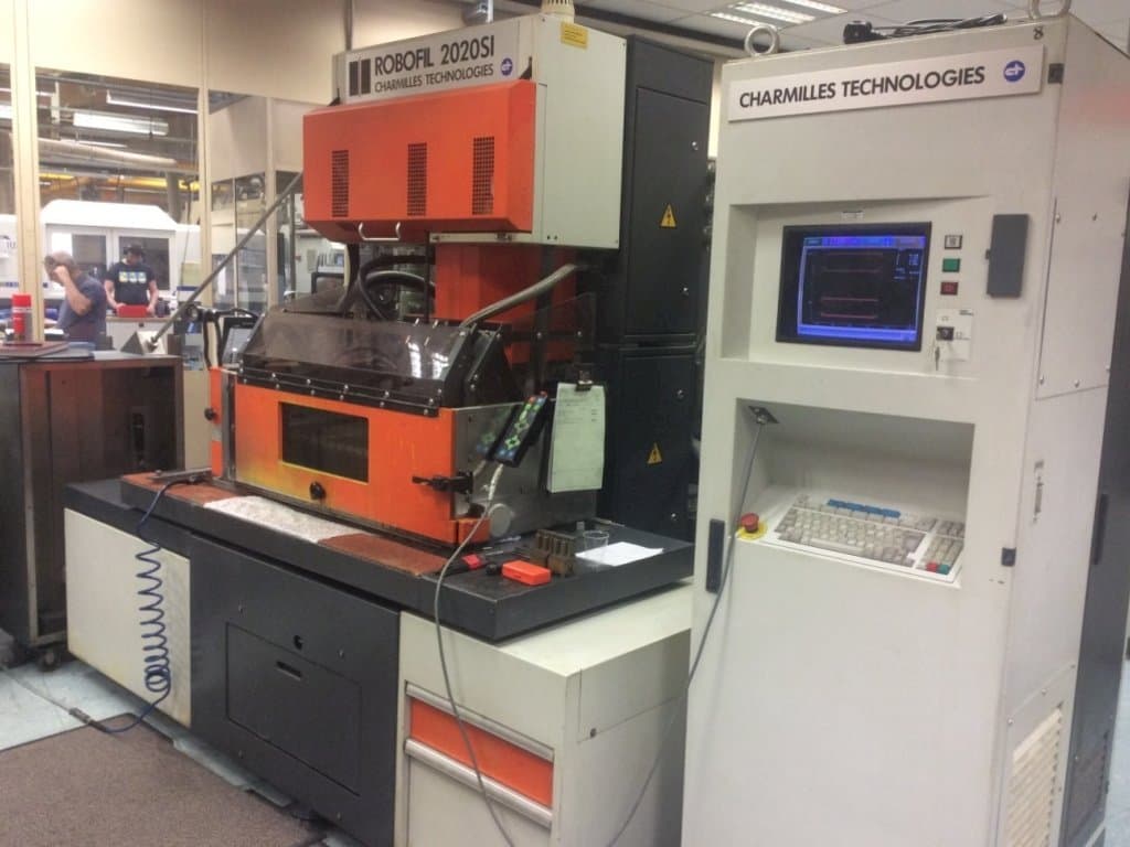 Masina CHARMILLES Robofil 2020 SI   eestvaade