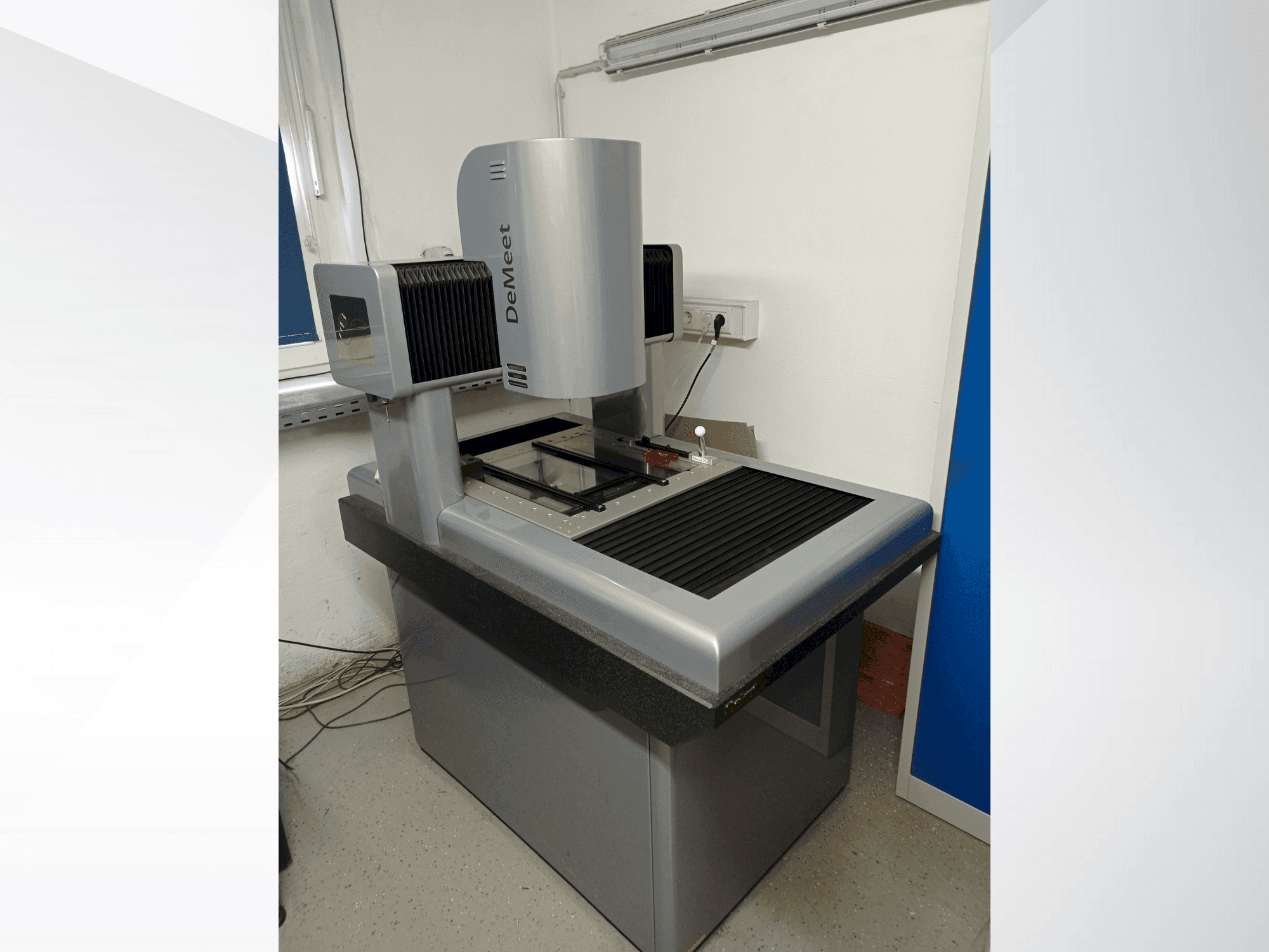 Masina SCHUT DeMeet 404   eestvaade