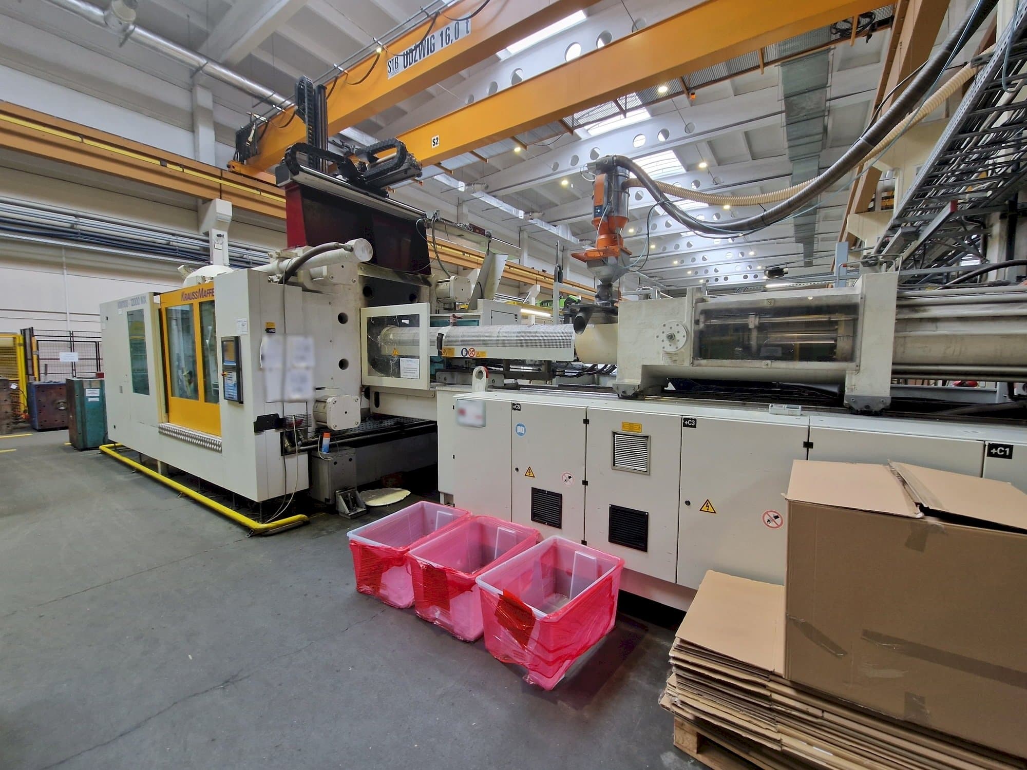 Masina Krauss Maffei 1100-12000 MX   eestvaade