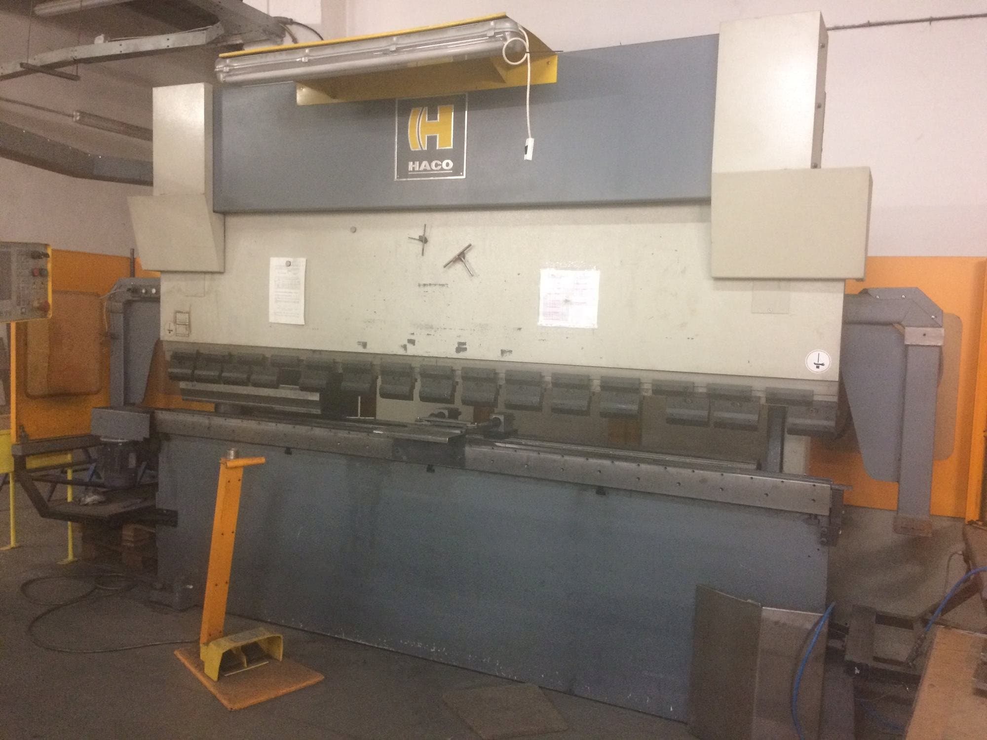 Masina HACO EMR 30150   eestvaade