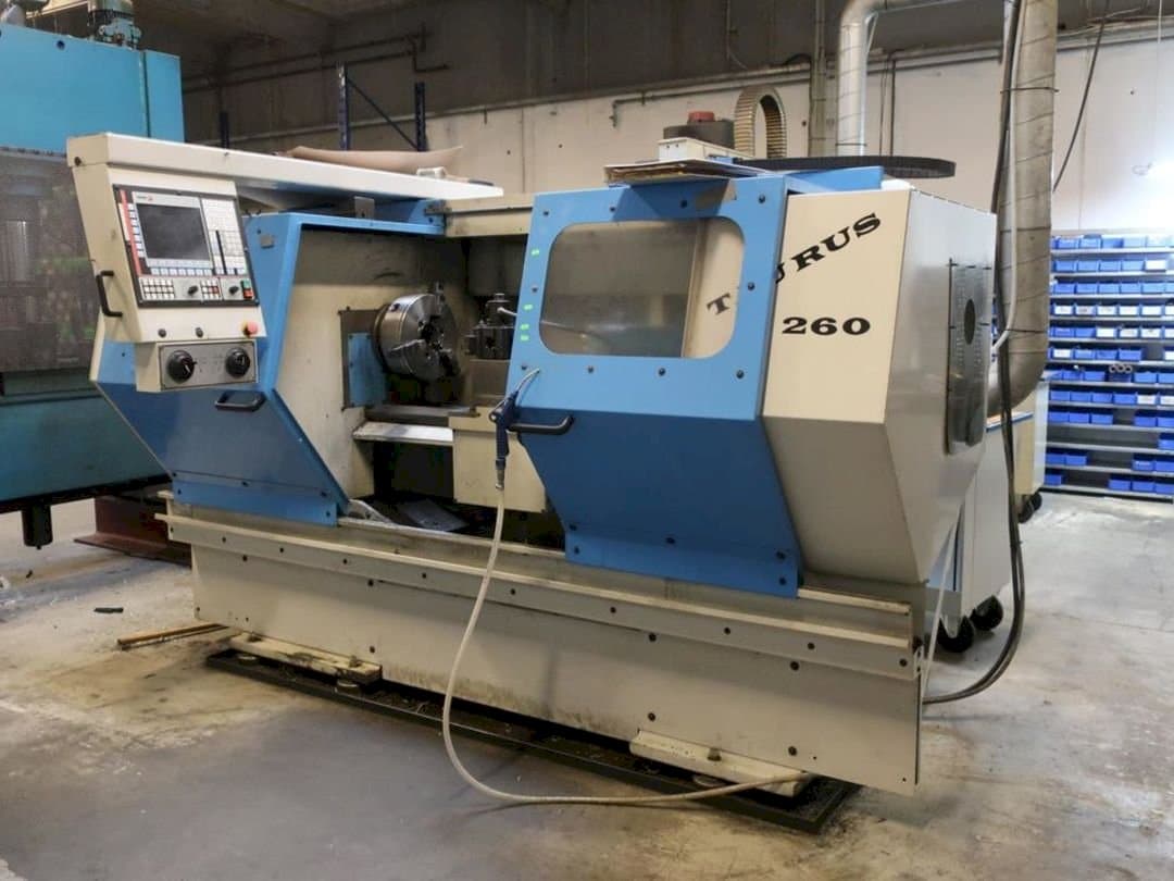 Masina Pinacho Taurus 260 eestvaade