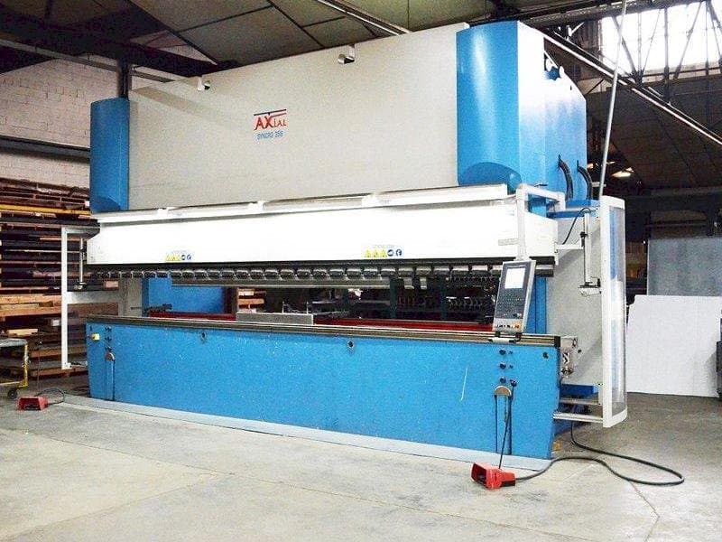 Masina Axial SYNCRO 356   eestvaade