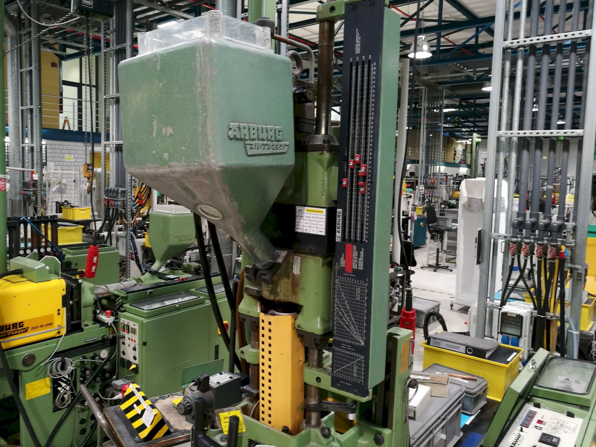 Masinavaade Arburg Allrounder 221-75-350   vasakult