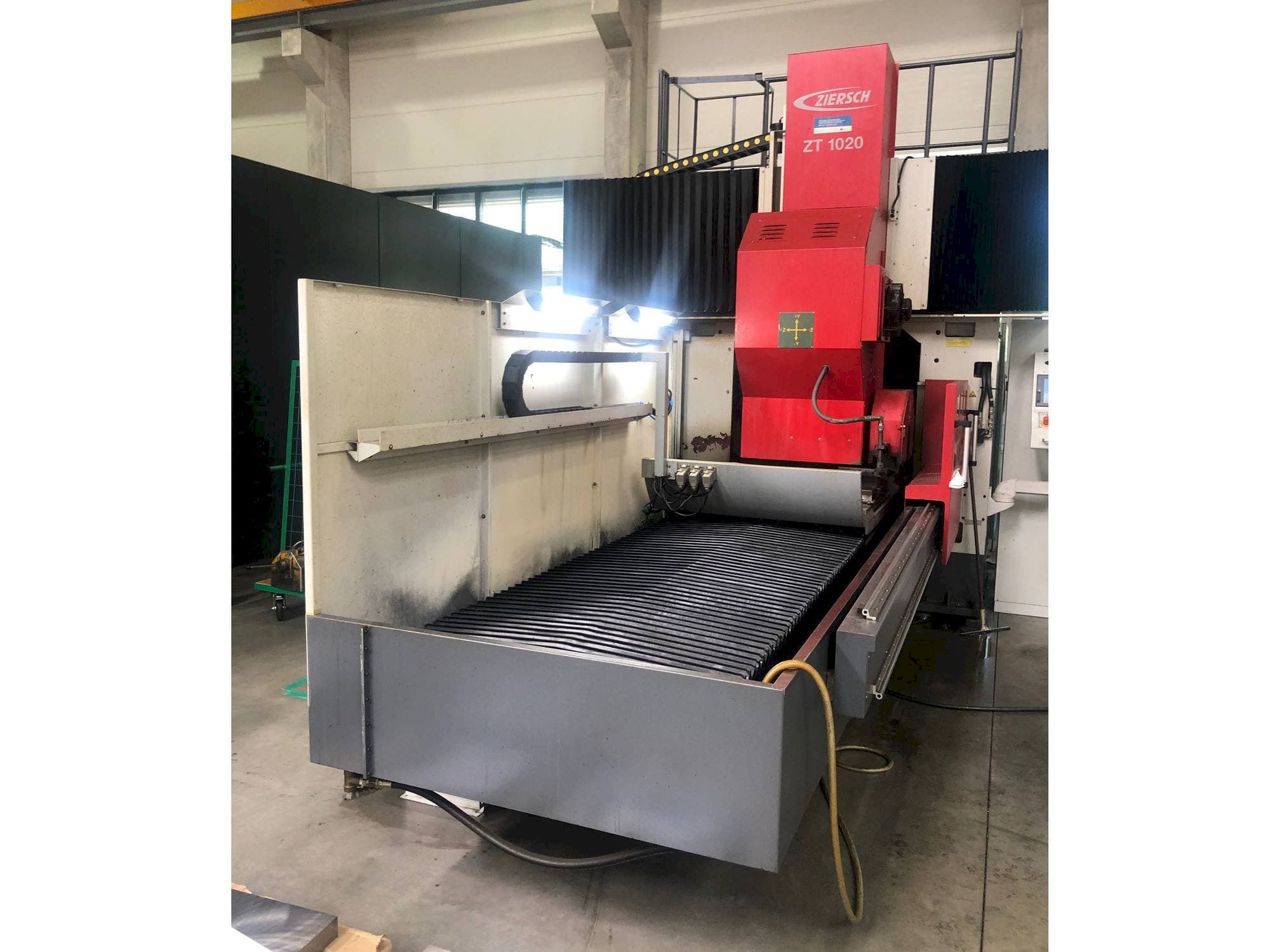 Masina Ziersch ZT 1020   eestvaade