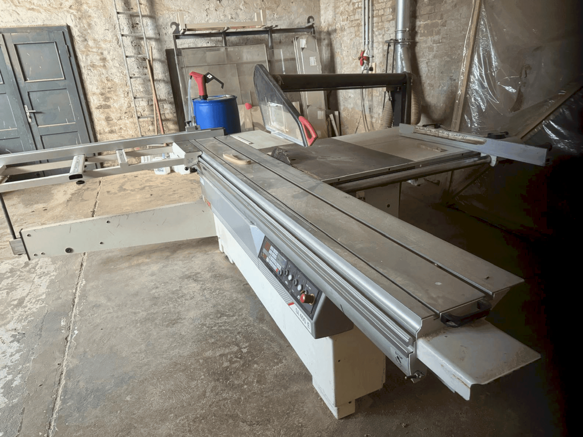 Masina SCM SI 400E   eestvaade