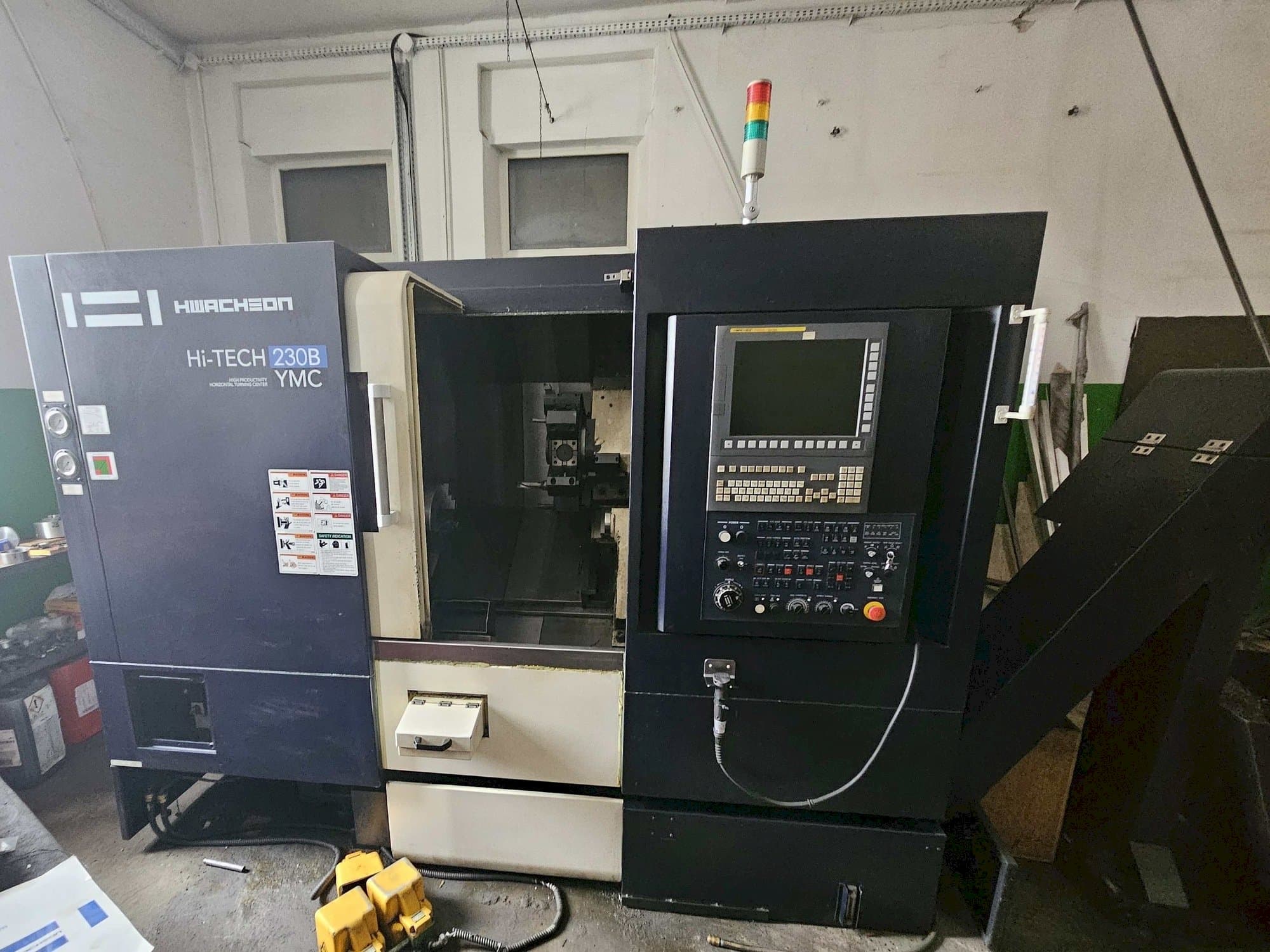 Masina HWACHEON HI-TECH 230B YMC   eestvaade