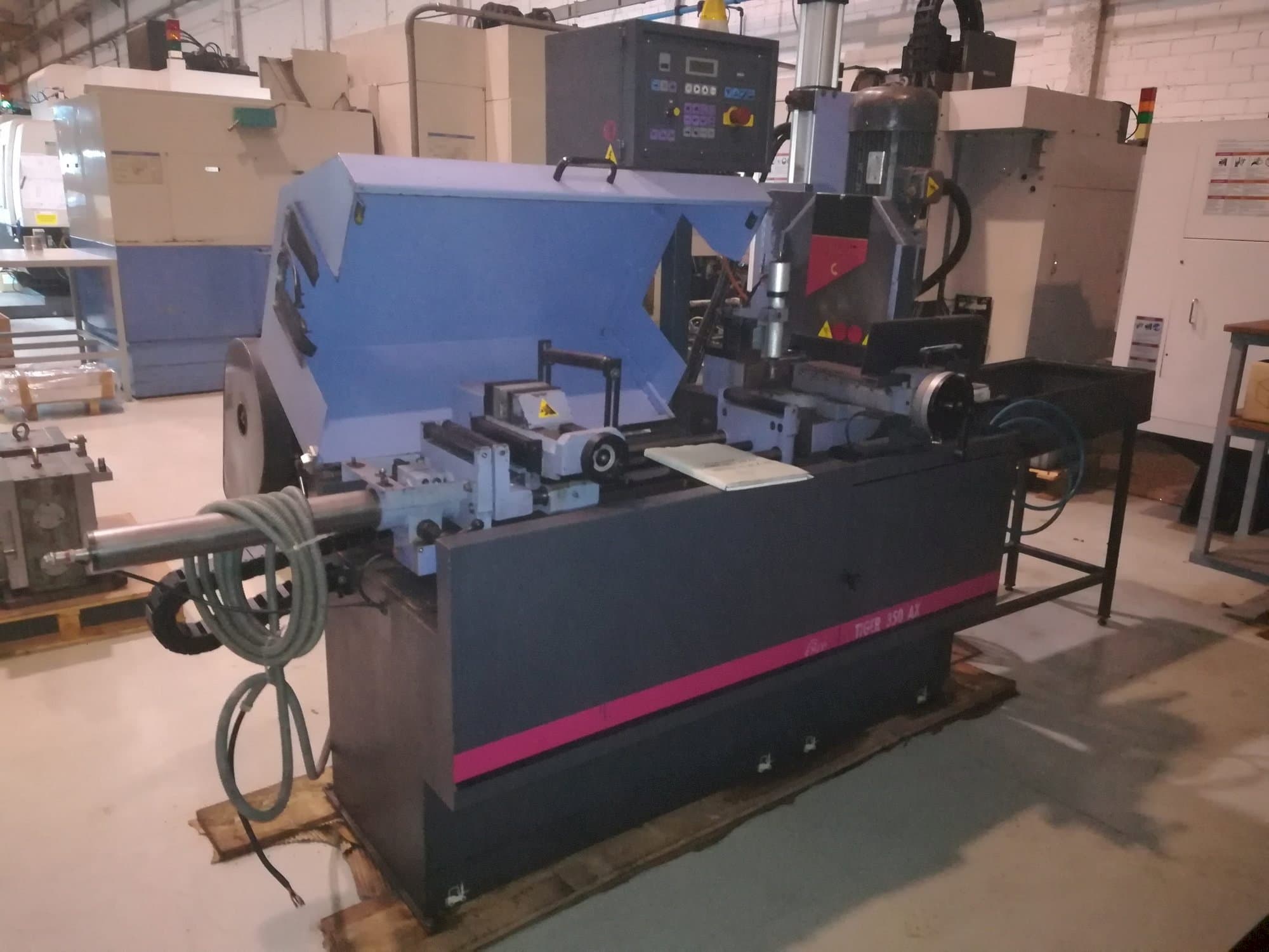 Masina MEP TIGER 350 AX   eestvaade