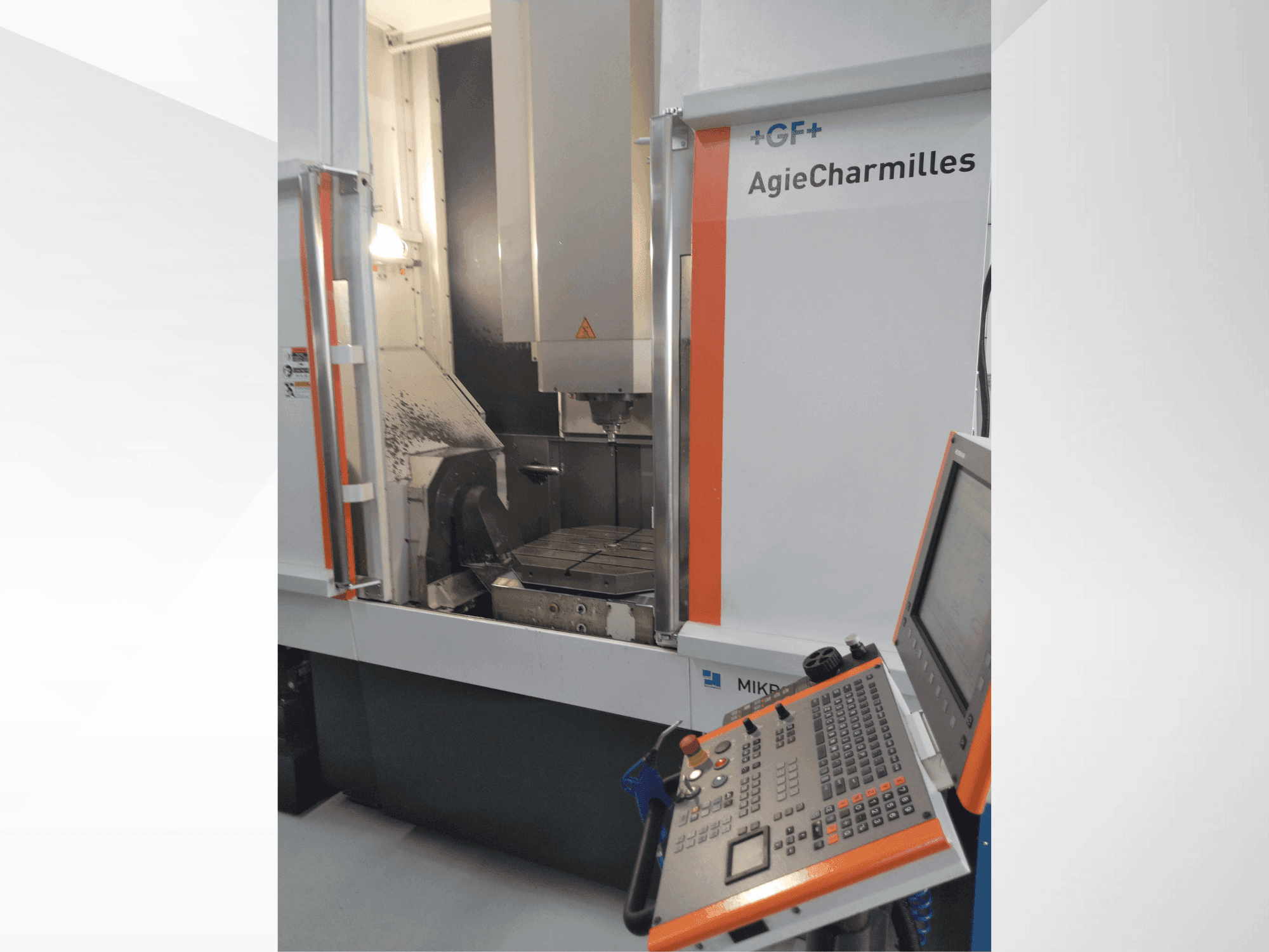 Masina MIKRON UCP 800 Duro   eestvaade