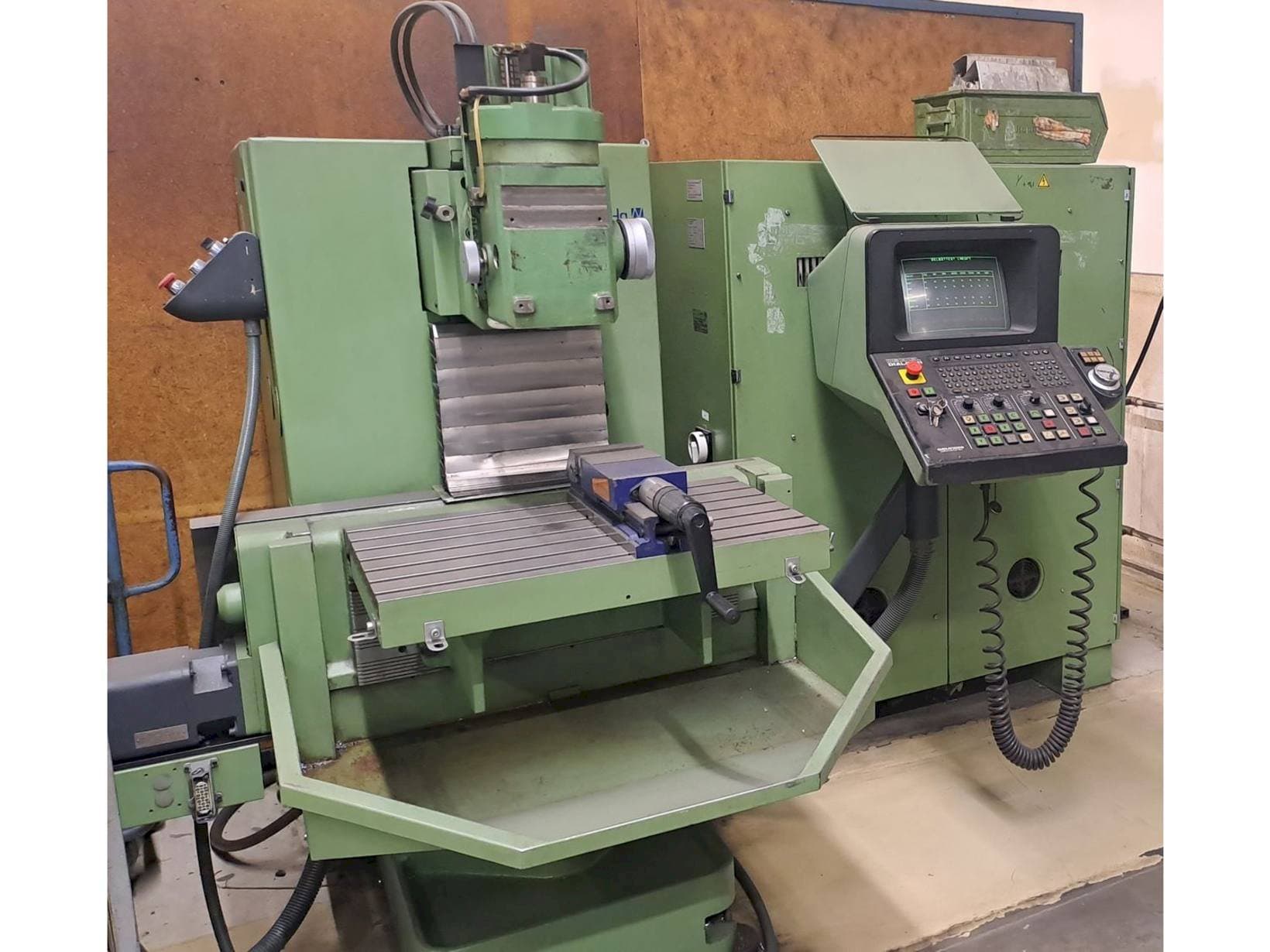 Masina DECKEL FP3NC   eestvaade