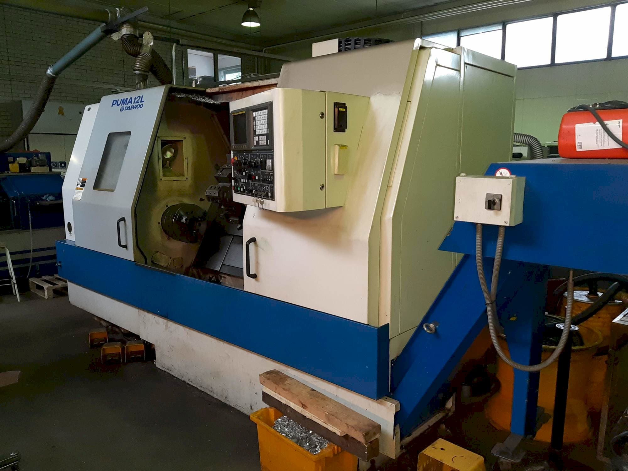 Masina DAEWOO PUMA 12L   eestvaade