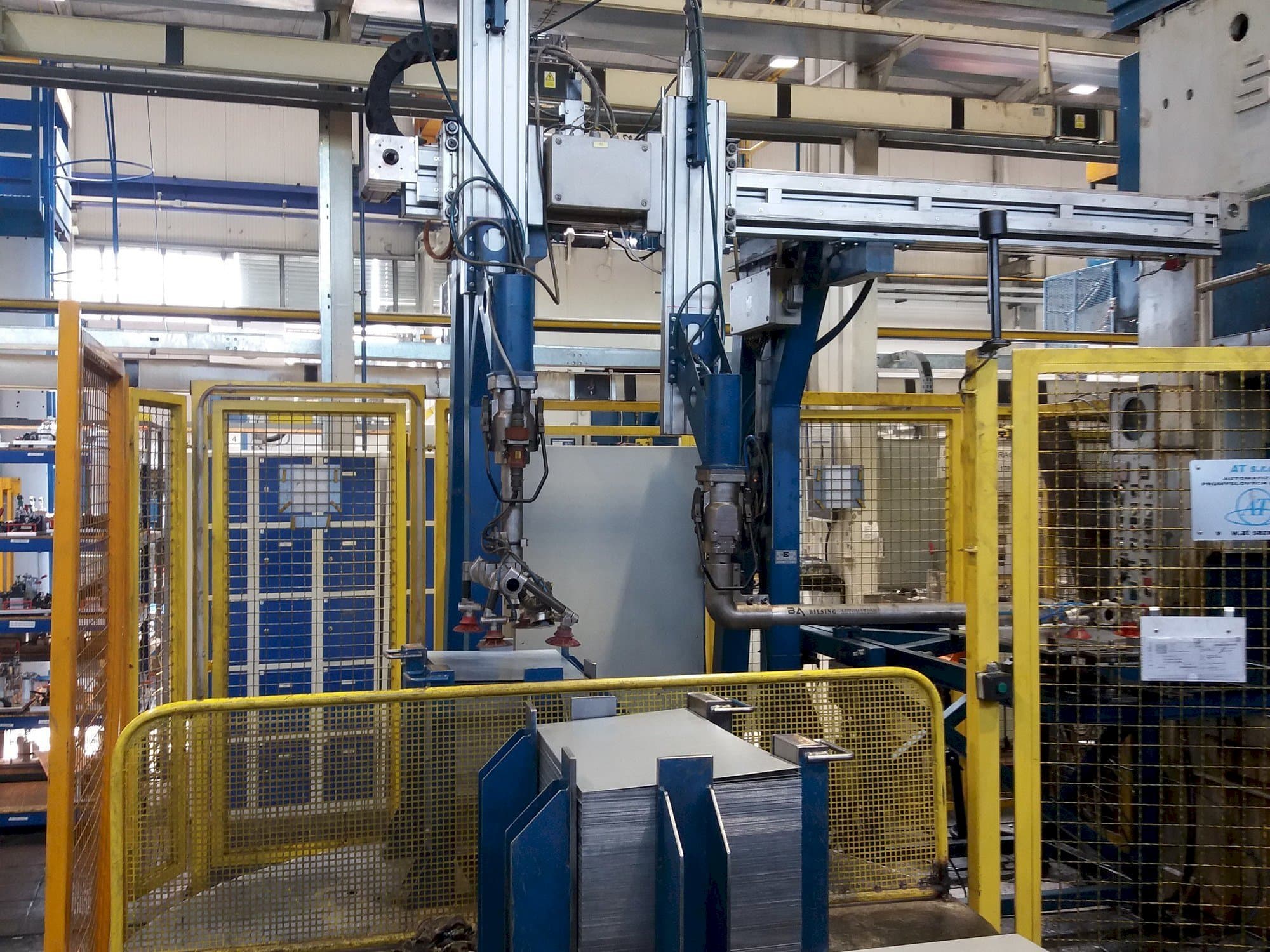 Masina SMERAL LKT 250   eestvaade