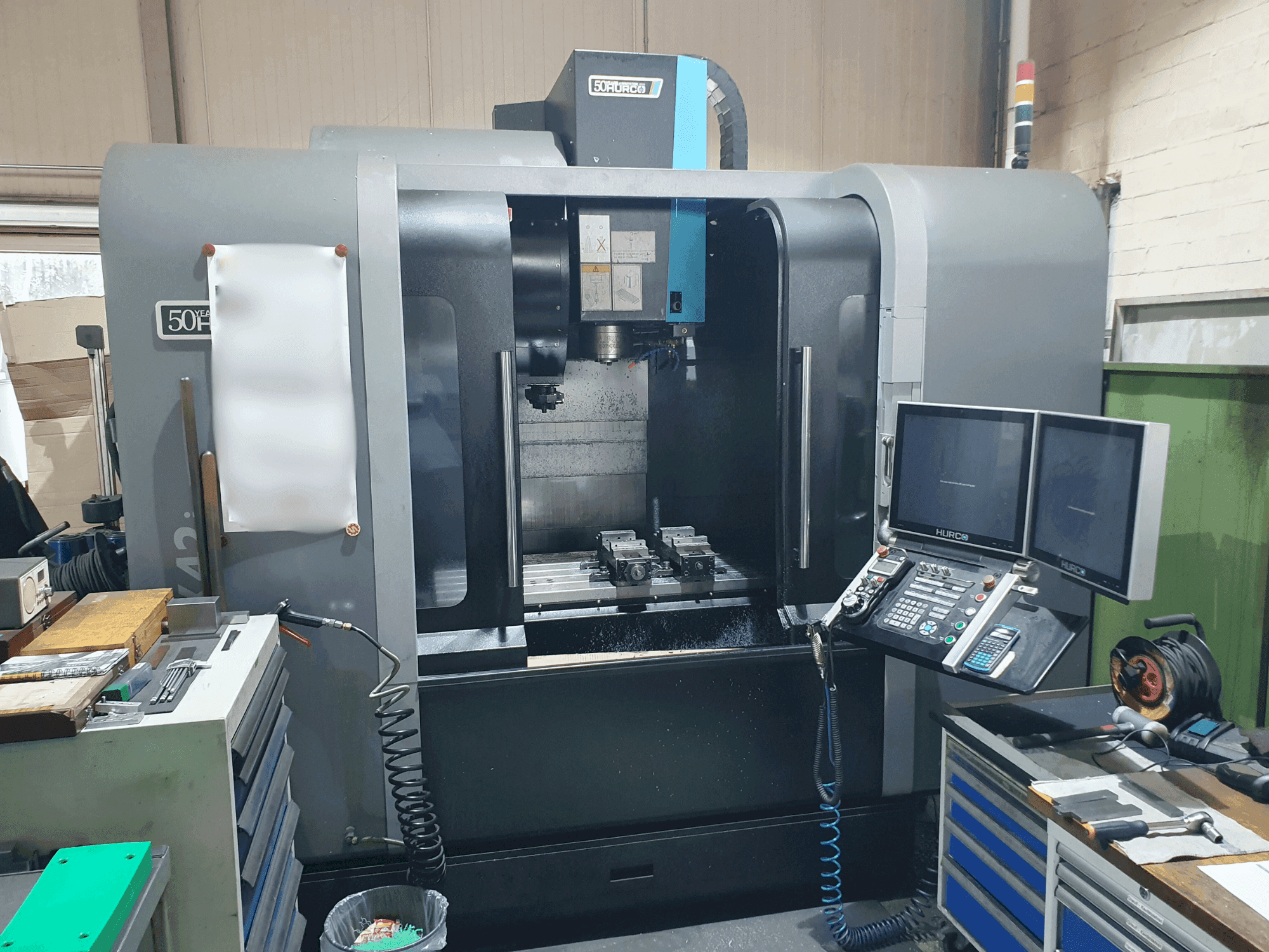 Masina Hurco VMX42i   eestvaade