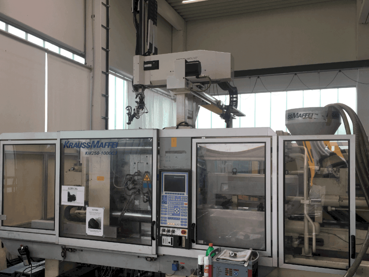 Masina Krauss Maffei 250-1000 C2   eestvaade